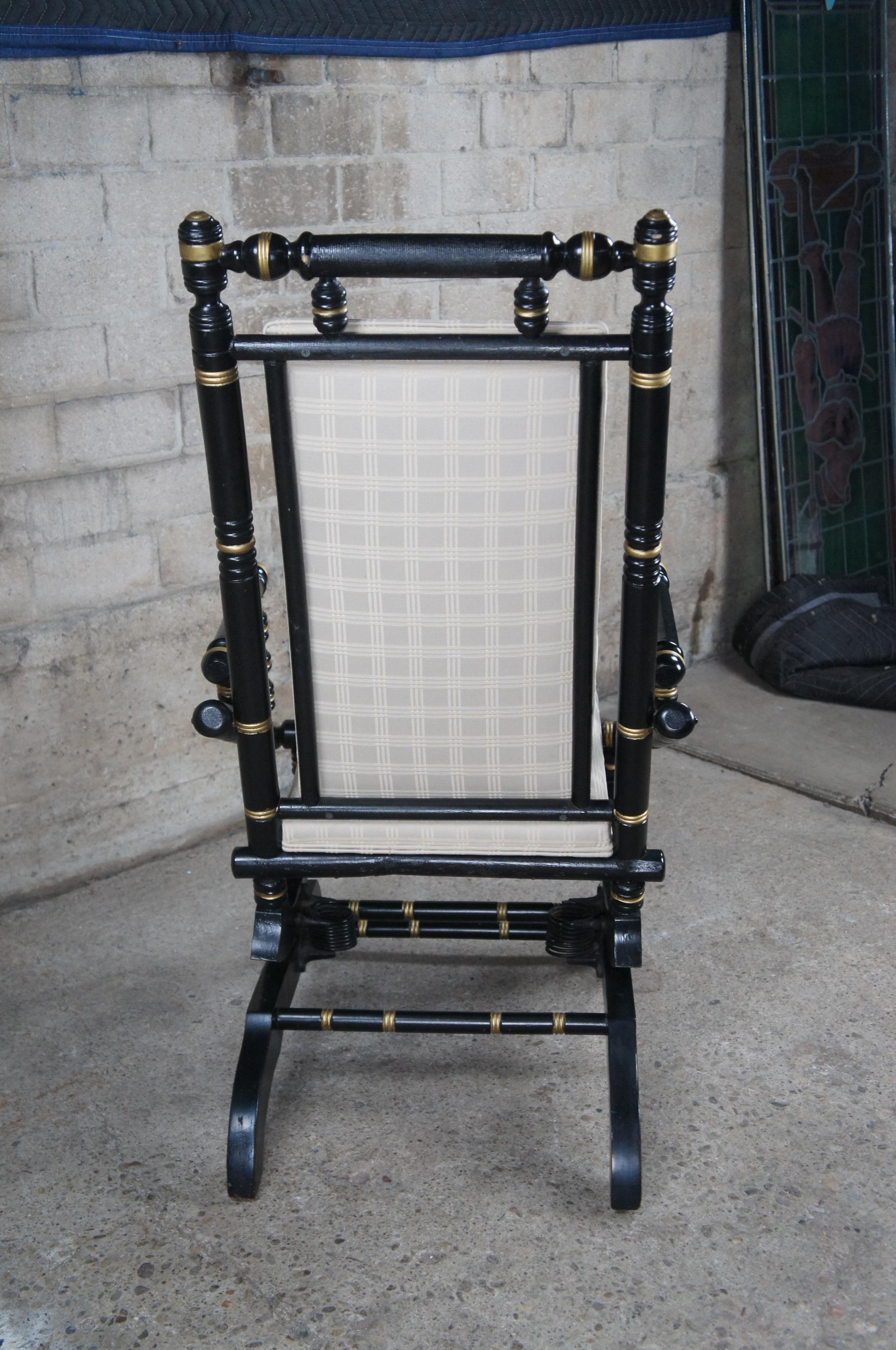 Tissu d'ameublement Ancienne chaise à bascule à plateforme ébénisée victorienne du 19ème siècle Regency en vente
