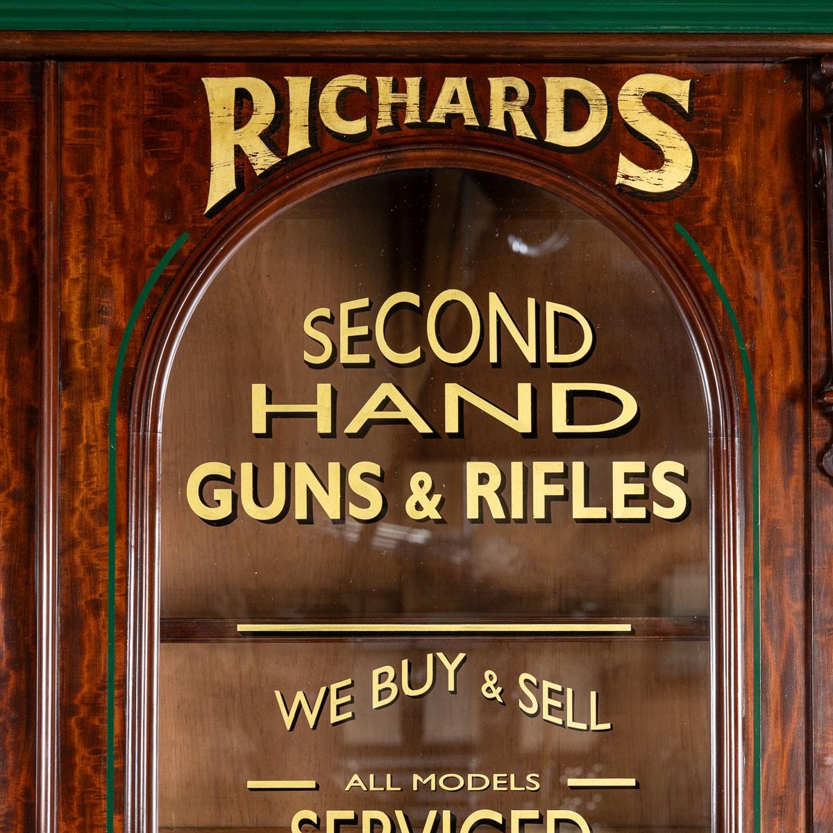 Antique 19th Century Victorian Mahogany Gun Shop Display Cabinet c.1880 For Sale 2