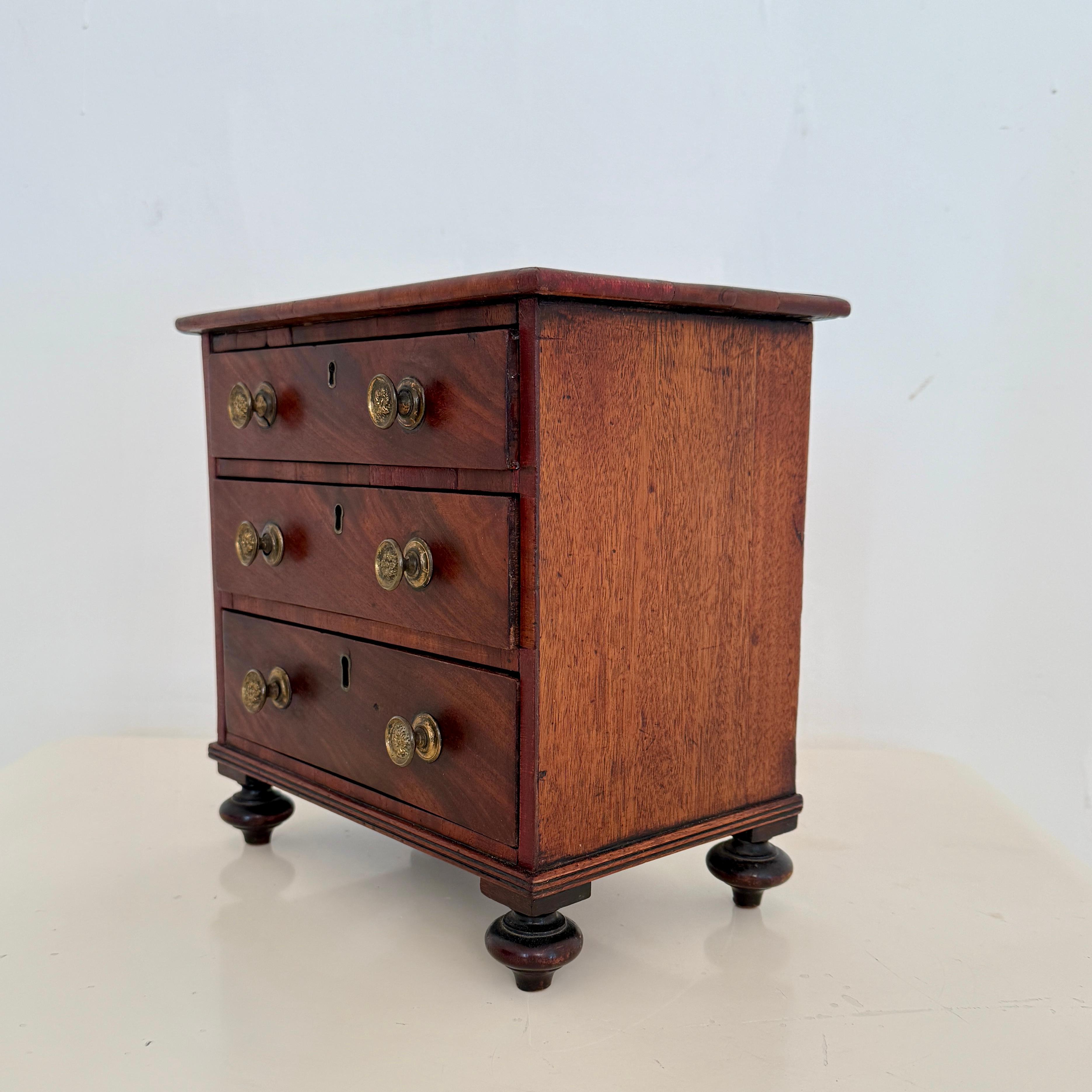Late 19th Century Antique 19th Century Victorian Miniature Chest of Drawers  Collectible Cabinet For Sale