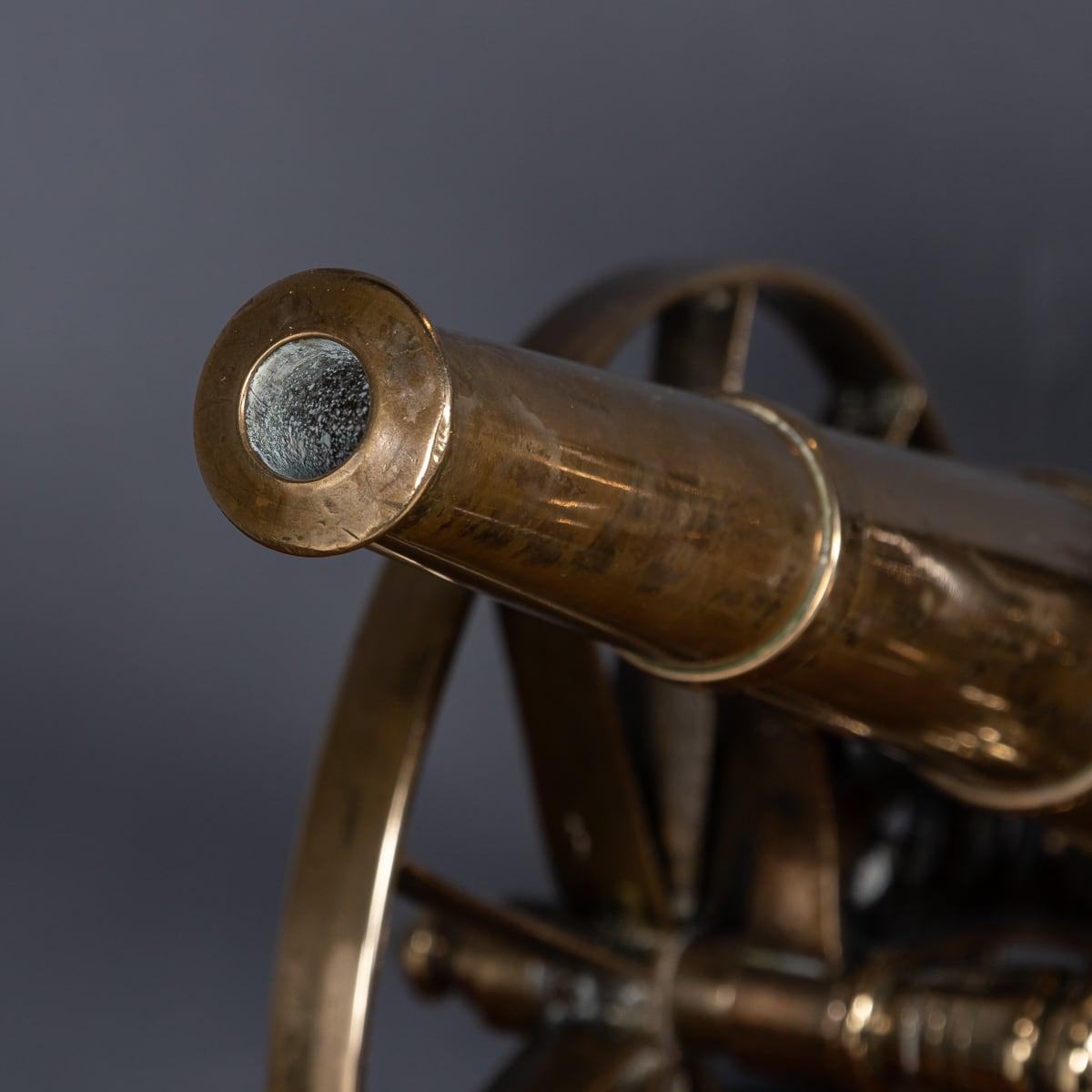 Antique 19th Century Victorian Pair Of Cast Brass Desk Cannons c.1860 For Sale 6