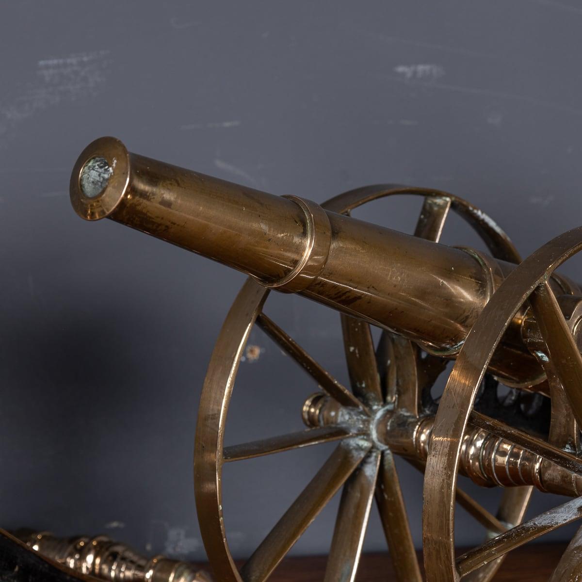 Antique 19th Century Victorian Pair Of Cast Brass Desk Cannons c.1860 For Sale 10