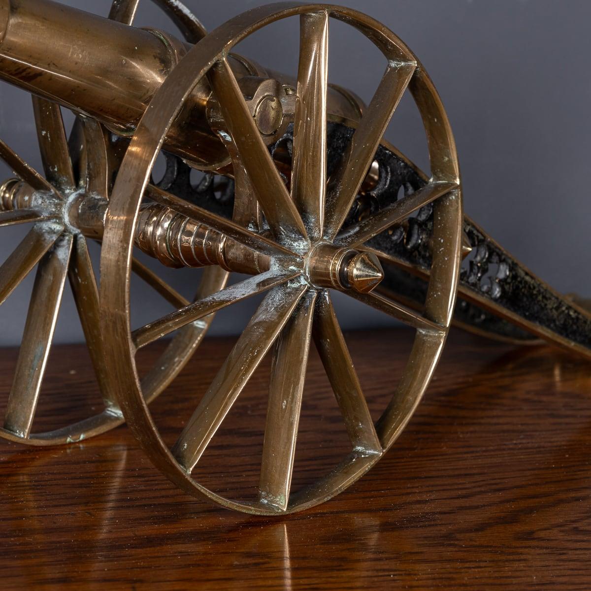 Antique 19th Century Victorian Pair Of Cast Brass Desk Cannons c.1860 For Sale 11
