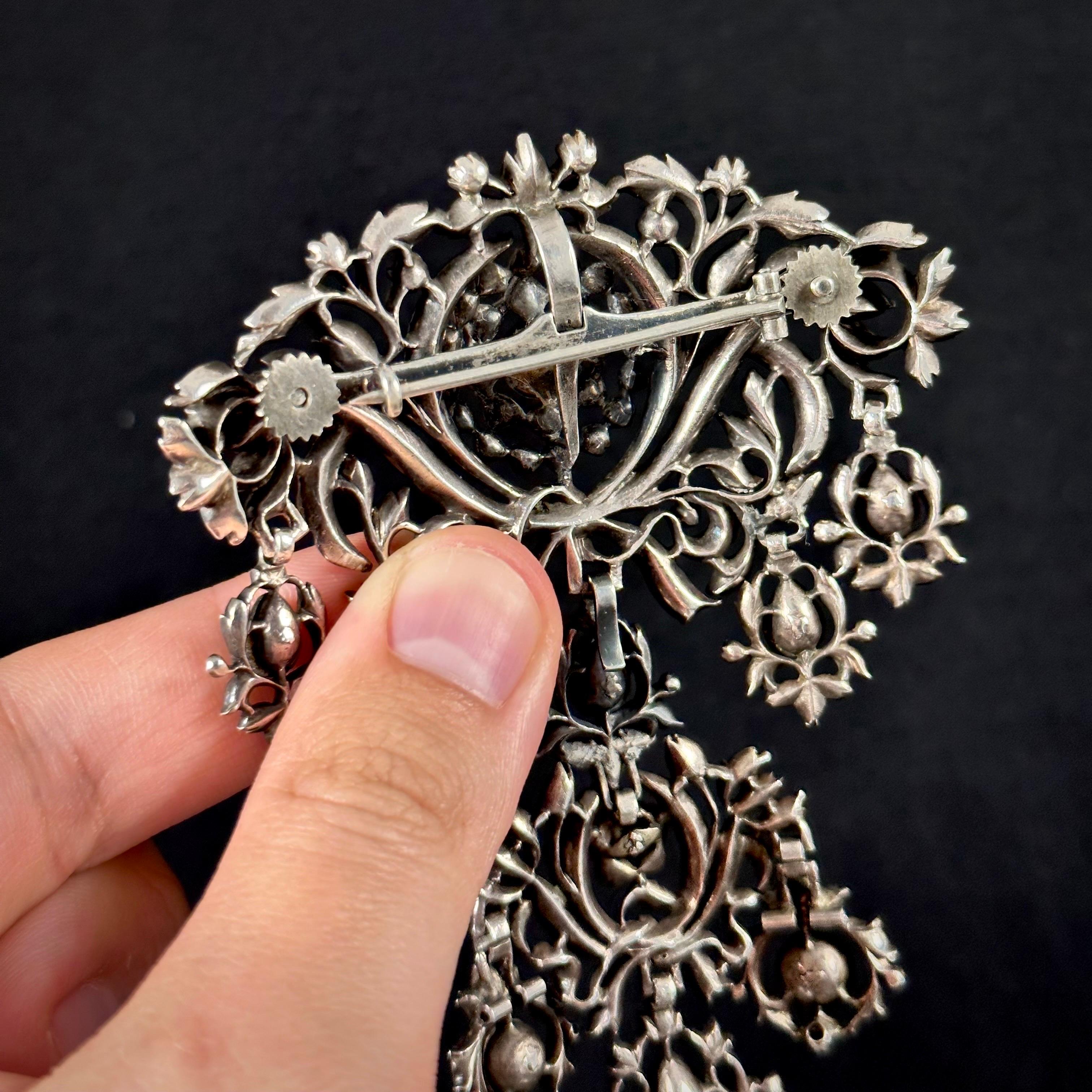 Antique 18th/19th Century Rose-Cut Diamonds Devant de Corsage Silver Portuguese In Good Condition For Sale In Lisbon, PT