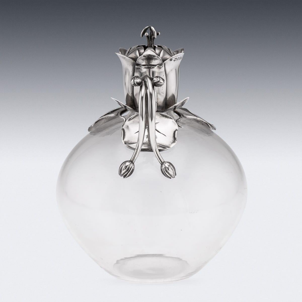 Antique 19th Century Victorian Solid Silver & Clear Glass Claret Jug c.1884 In Good Condition For Sale In Royal Tunbridge Wells, Kent