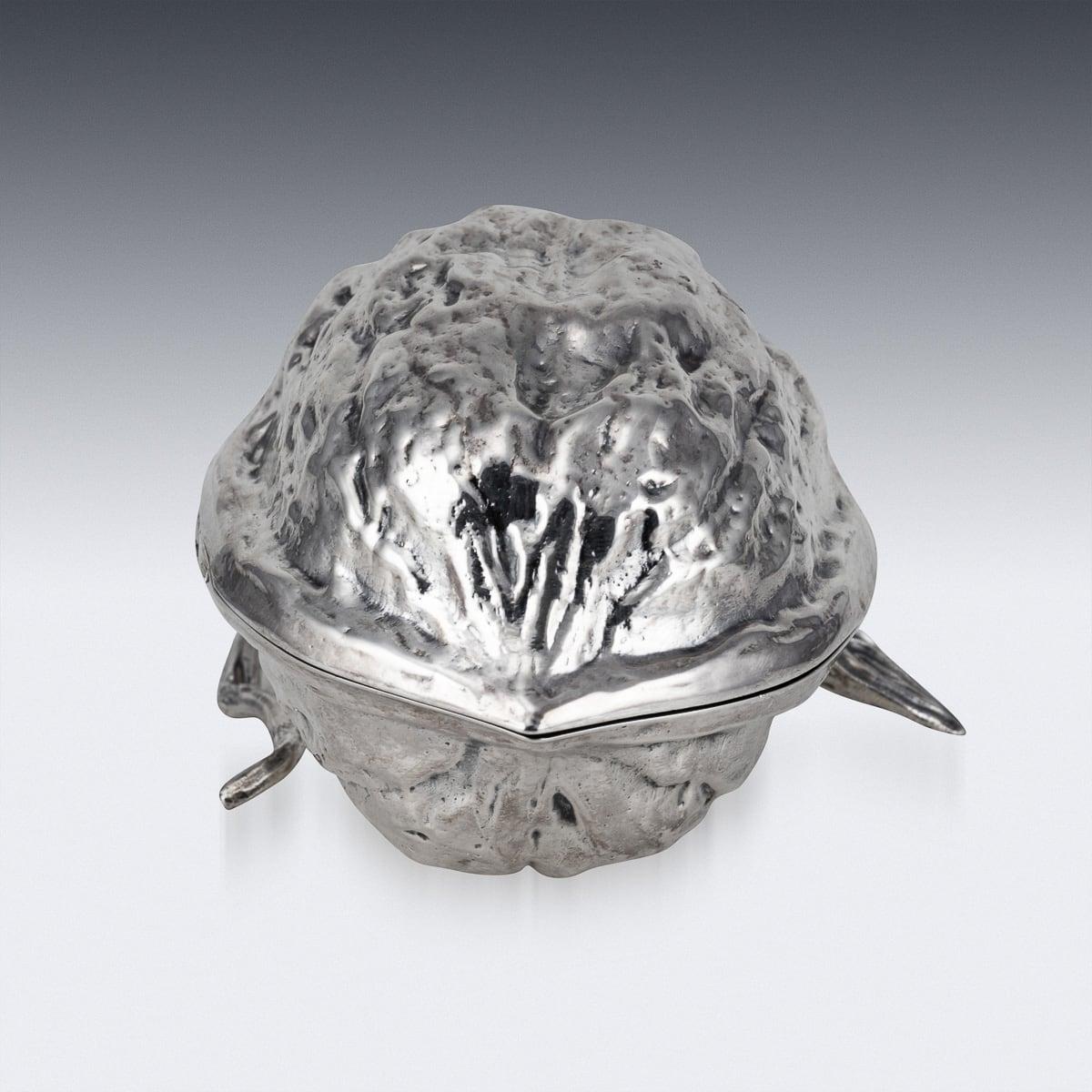 Argento Antica zuccheriera in argento massiccio vittoriana del XIX secolo a forma di noce, 1886 ca. in vendita