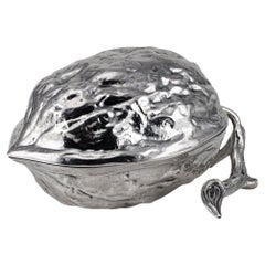 Antiguo azucarero victoriano del siglo XIX de plata maciza con forma de nogal c.1886