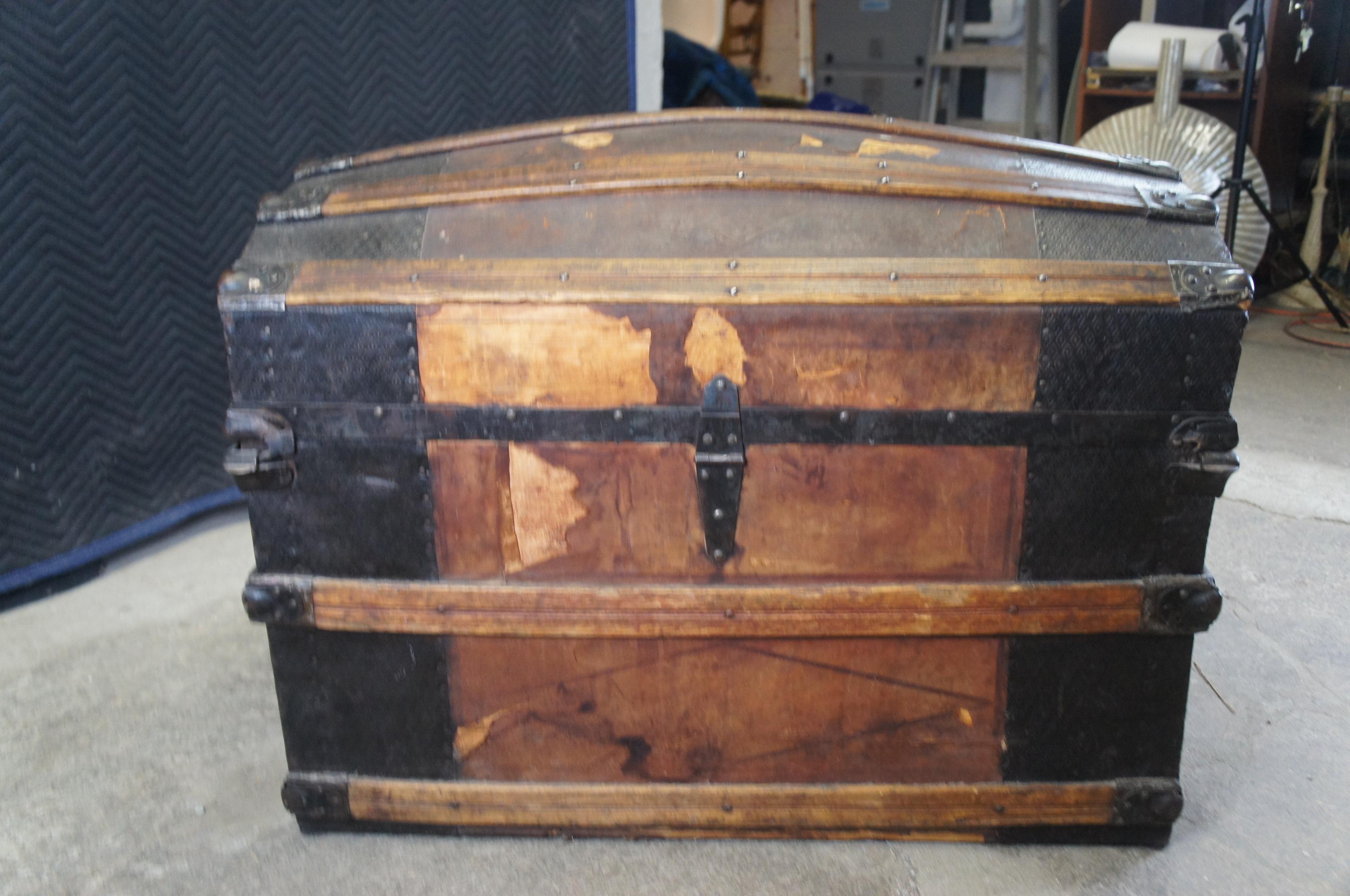 19th Century Antique Victorian Tooled Leather & Oak Dome Top Steamer Trunk Chest For Sale 4
