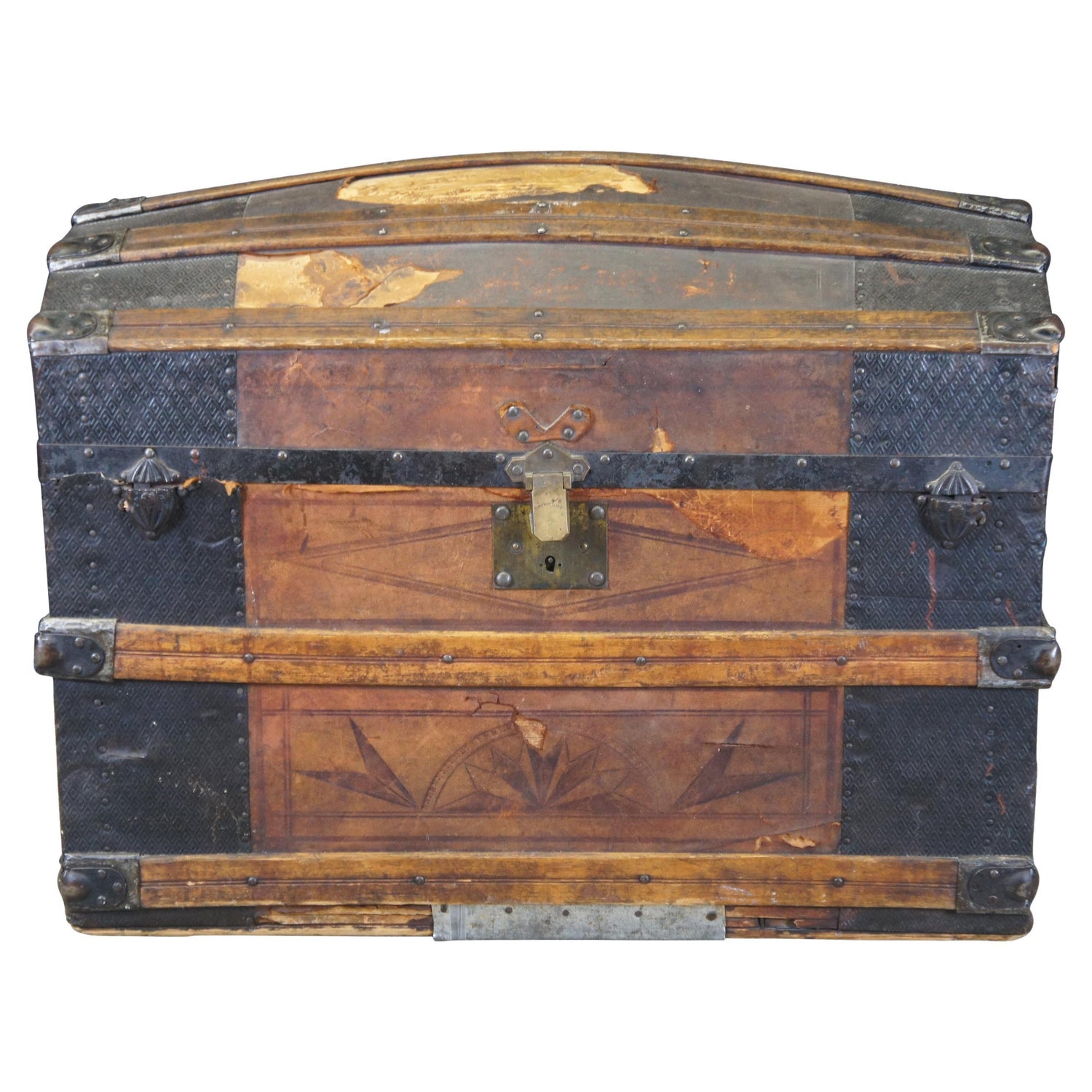 Early 20th Century Italian Poplar Wood Antique Rustic Trunk For Sale at  1stDibs