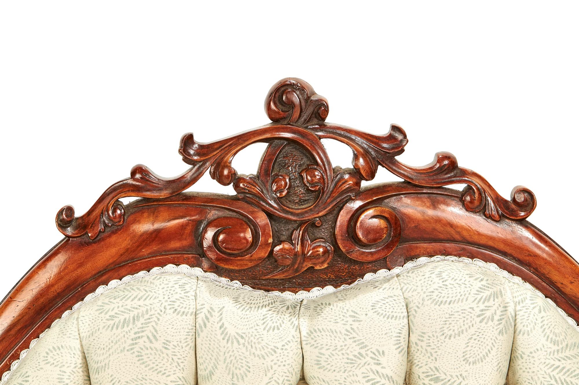 A magnificent antique 19th century Victorian walnut carved sofa having a stunning walnut show frame back with superior leaf carving decoration, walnut show frame front with delightful carved shaped front legs again with appealing carved leaf