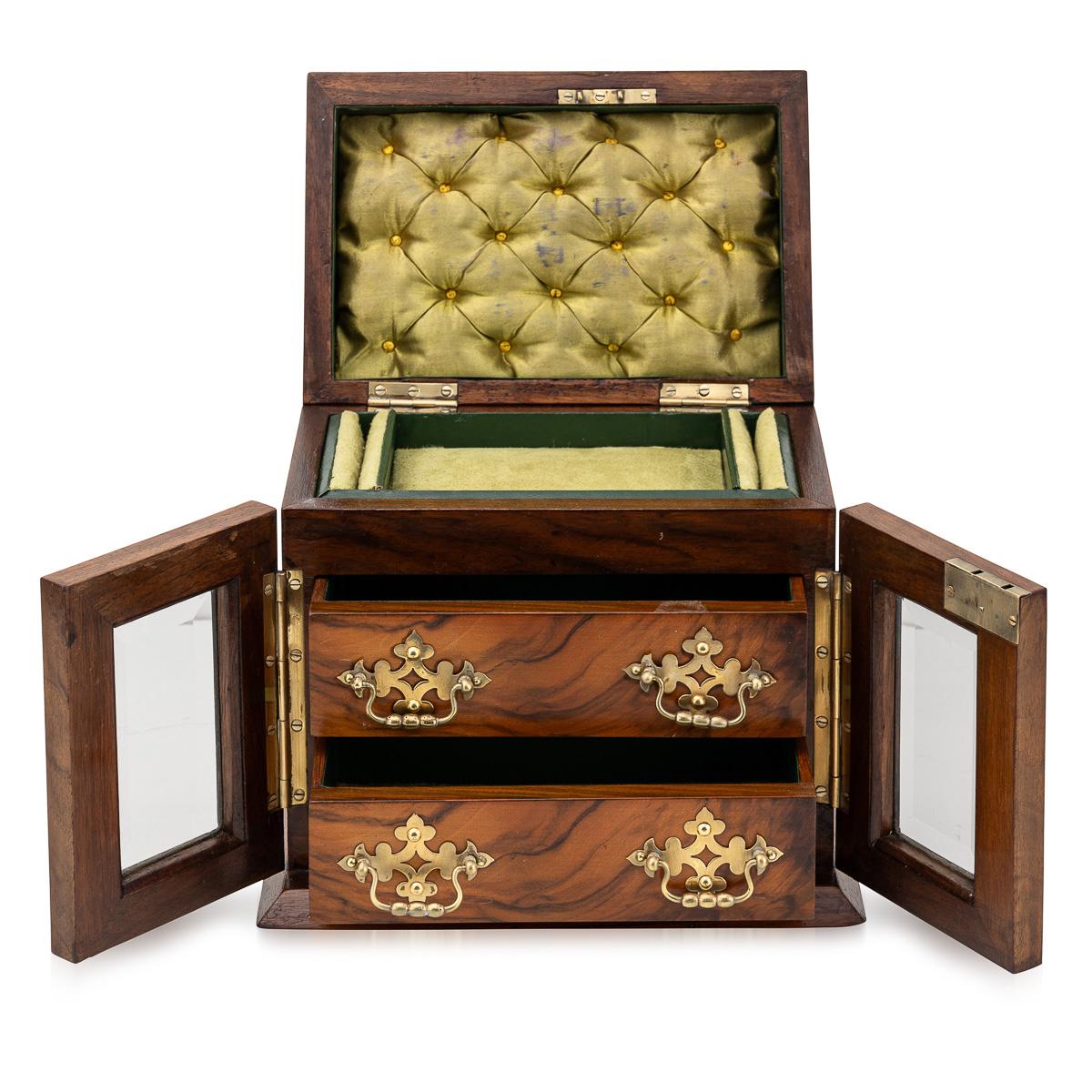 Autre Ancienne boîte à bijoux victorienne en noyer et verre du 19e siècle, c.1890 en vente