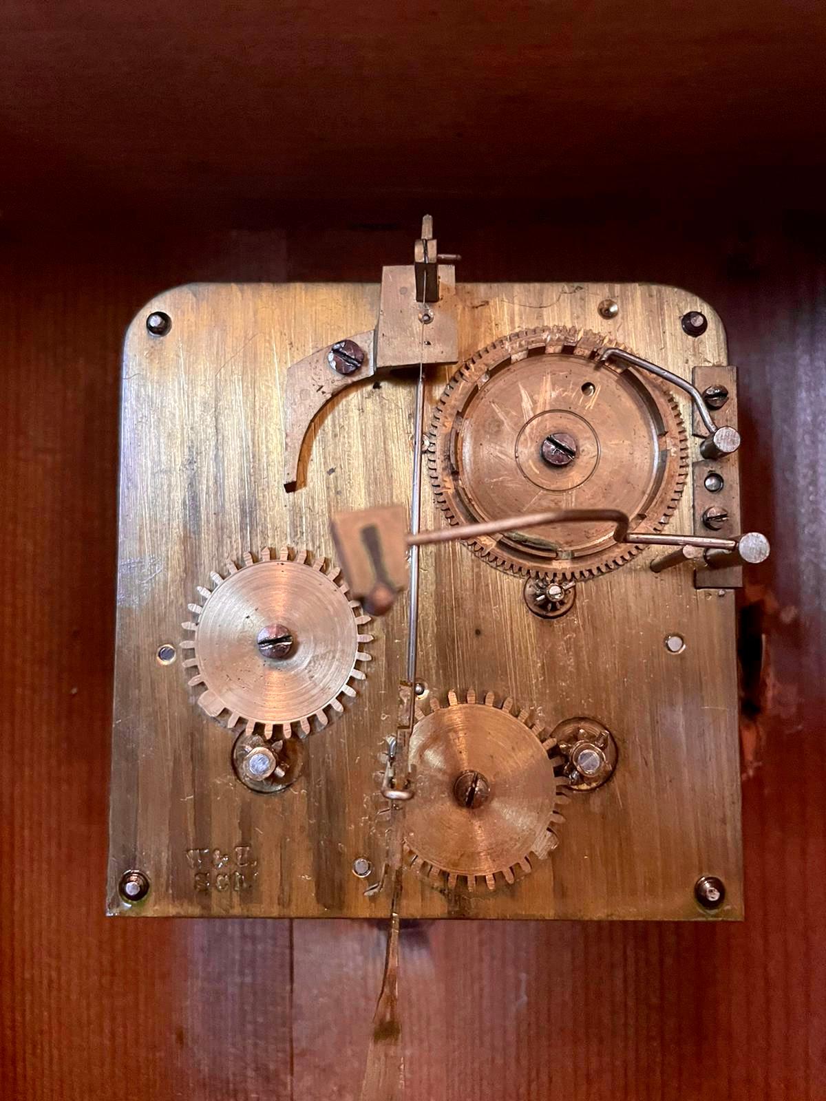 Antique 19th Century Victorian Walnut Inlaid Eight Day Mantel Clock 9