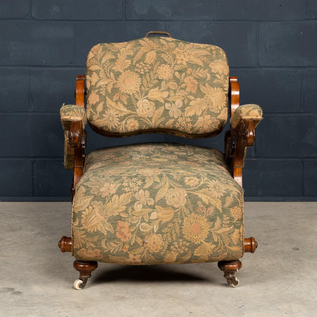 XIXe siècle A.I.C C Ancienne chaise Pullman réversible en noyer du 19e siècle de l'époque victorienne c.1860 en vente