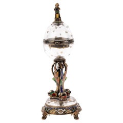 Antiguo reloj de sobremesa austriaco vienés del siglo XIX de cristal de roca esmaltado y plateado