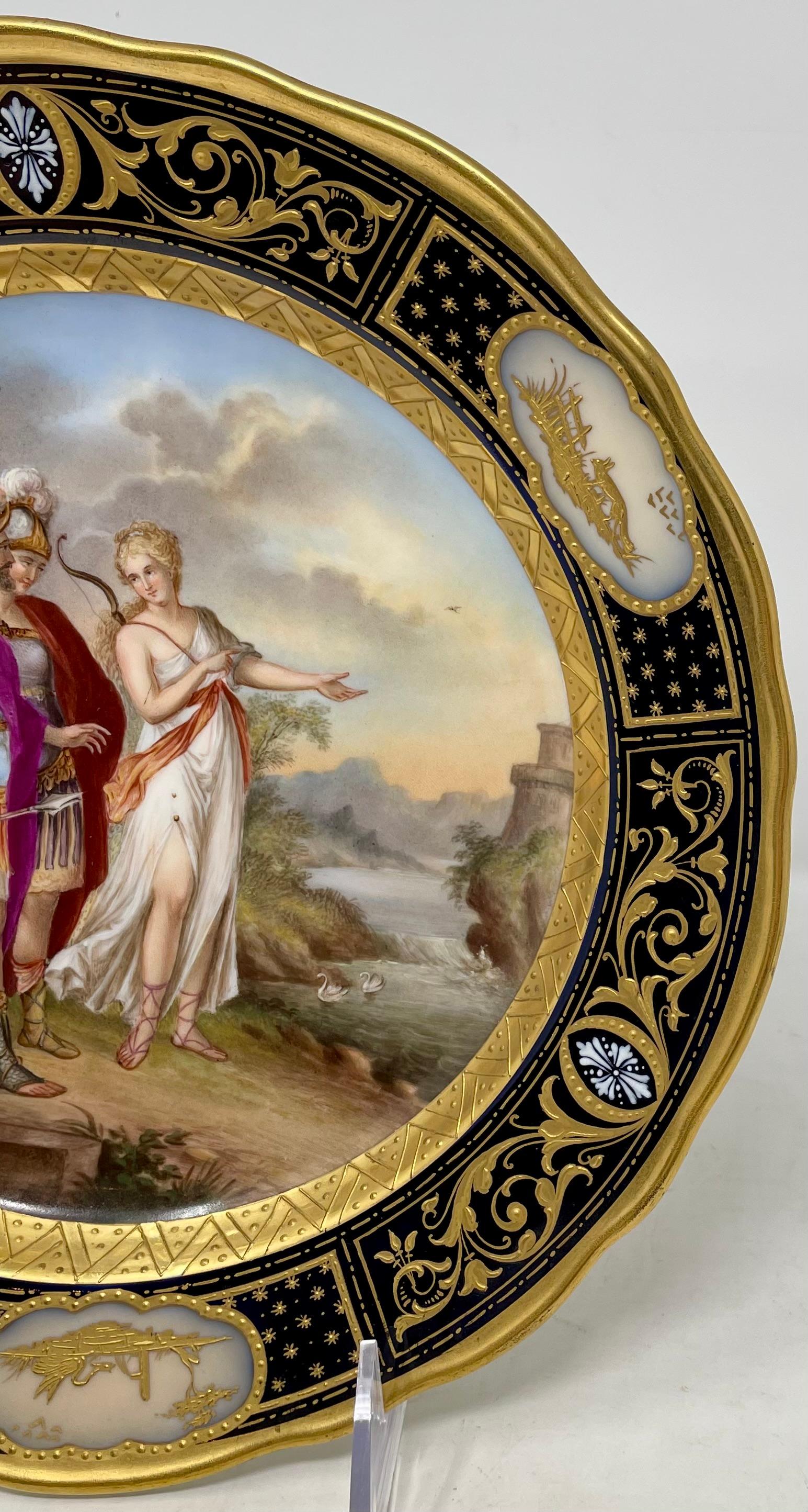 Austriaco Antico piatto da credenza in porcellana cobalto e oro viennese del XIX secolo raffigurante 