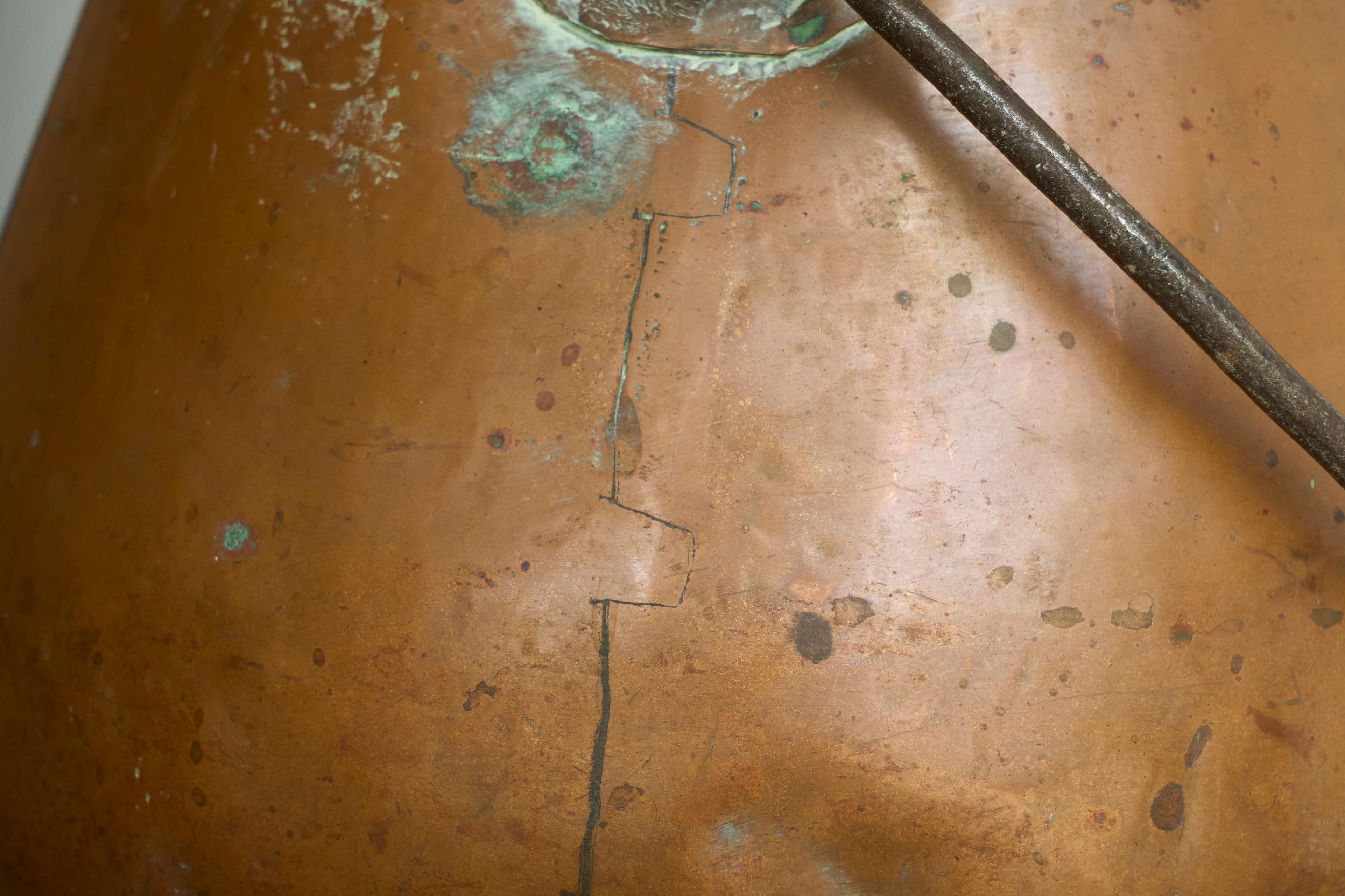 Antique 19th Century Wabi Sabi Style Pot with Handle in Richly Patinated Copper In Good Condition For Sale In Meer, VAN