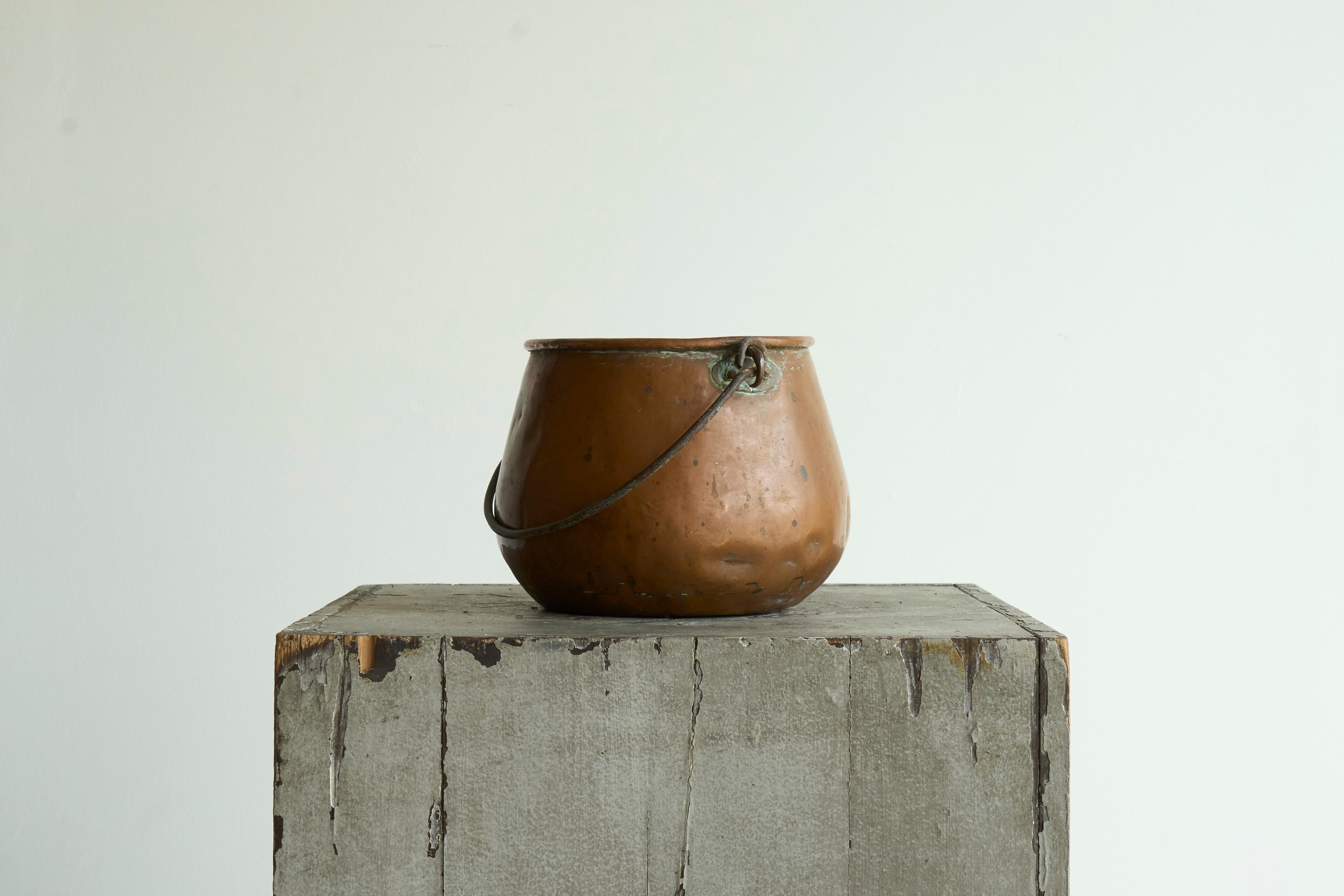 Antique 19th Century Wabi Sabi Style Pot with Handle in Richly Patinated Copper For Sale 3