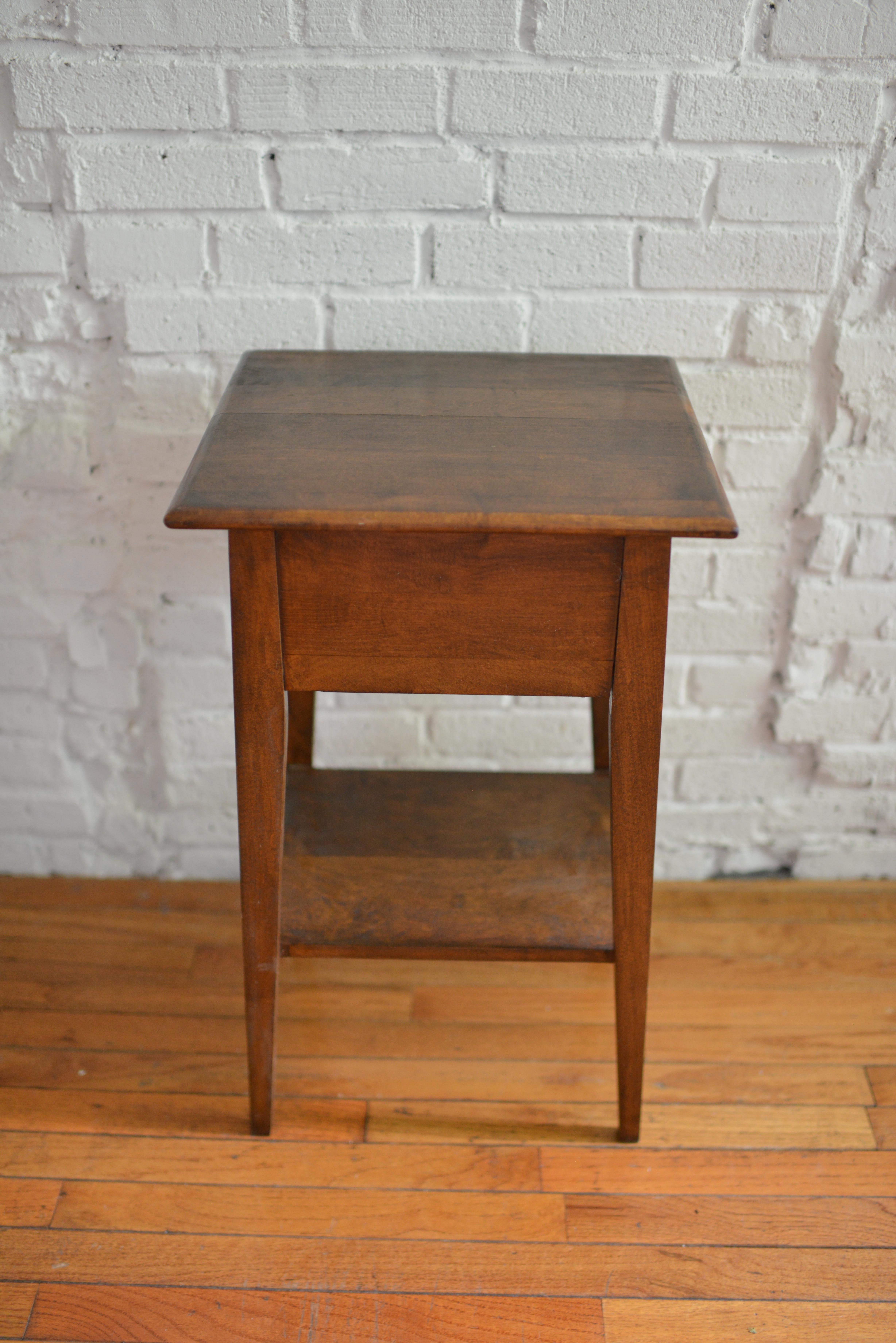 Hepplewhite Antique 19th Century Walnut Side Table