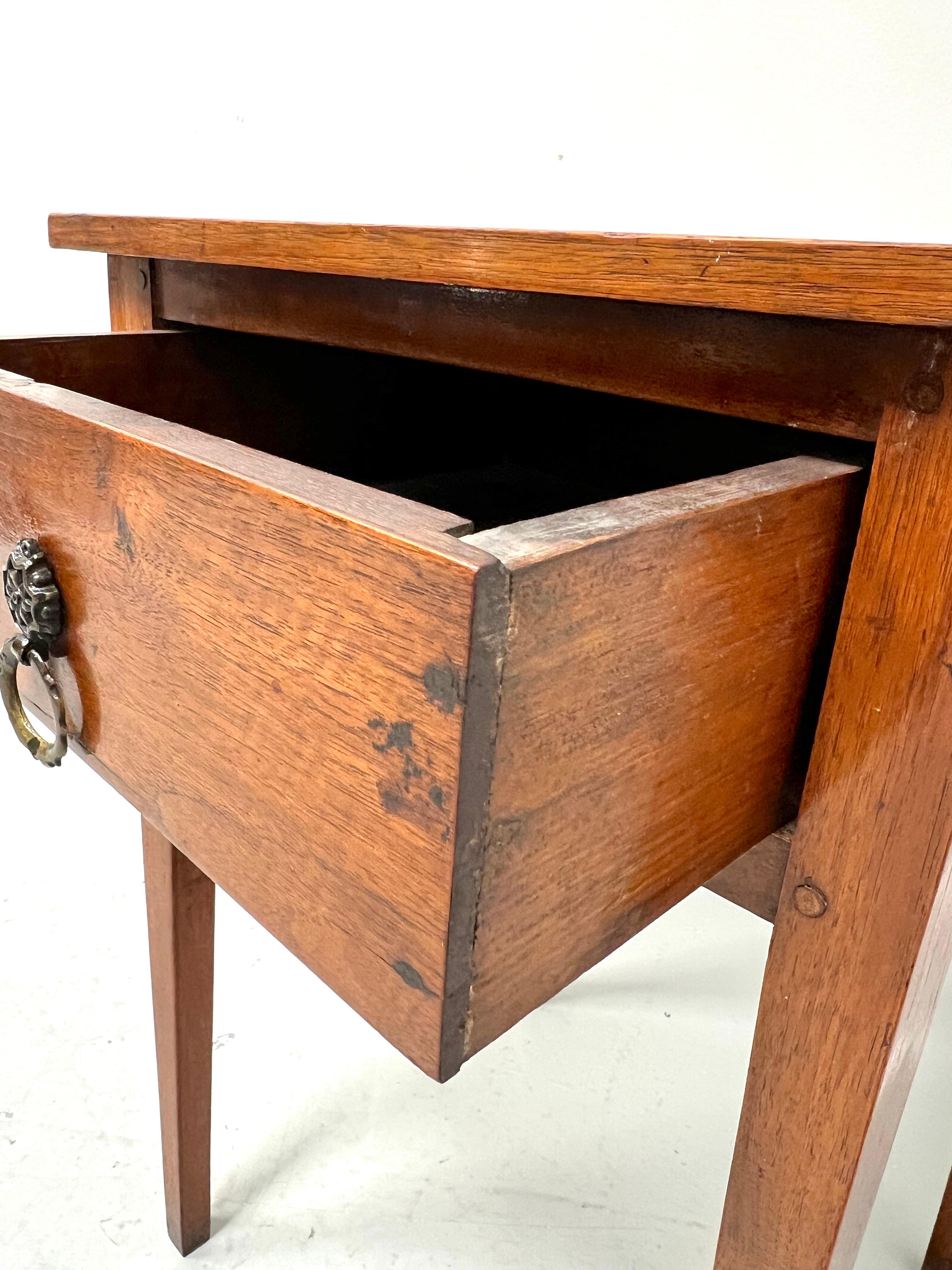 Antique 19th Century Walnut Single Drawer Side Table with Tapered Legs 2