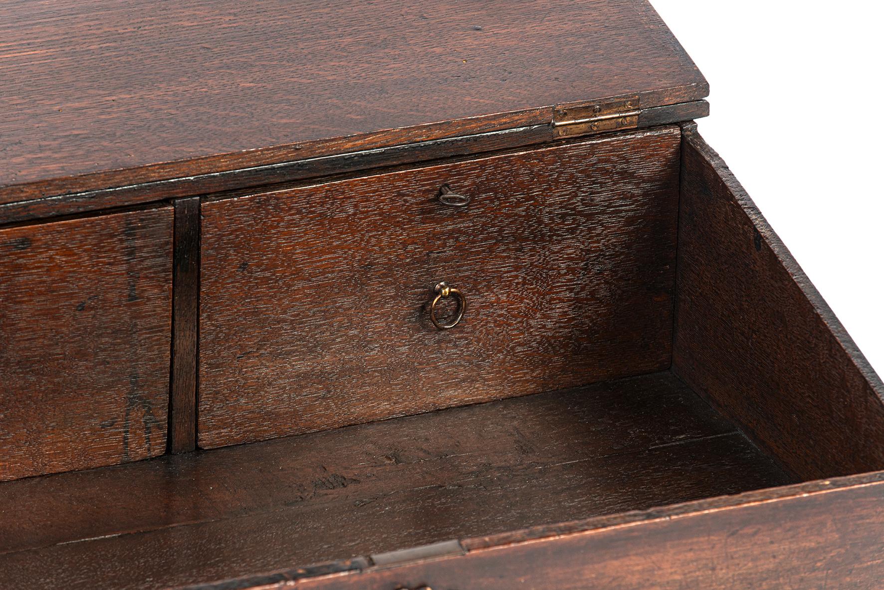 Antico leggio olandese del XIX secolo in rovere marrone caldo o scrivania portatile in vendita 3