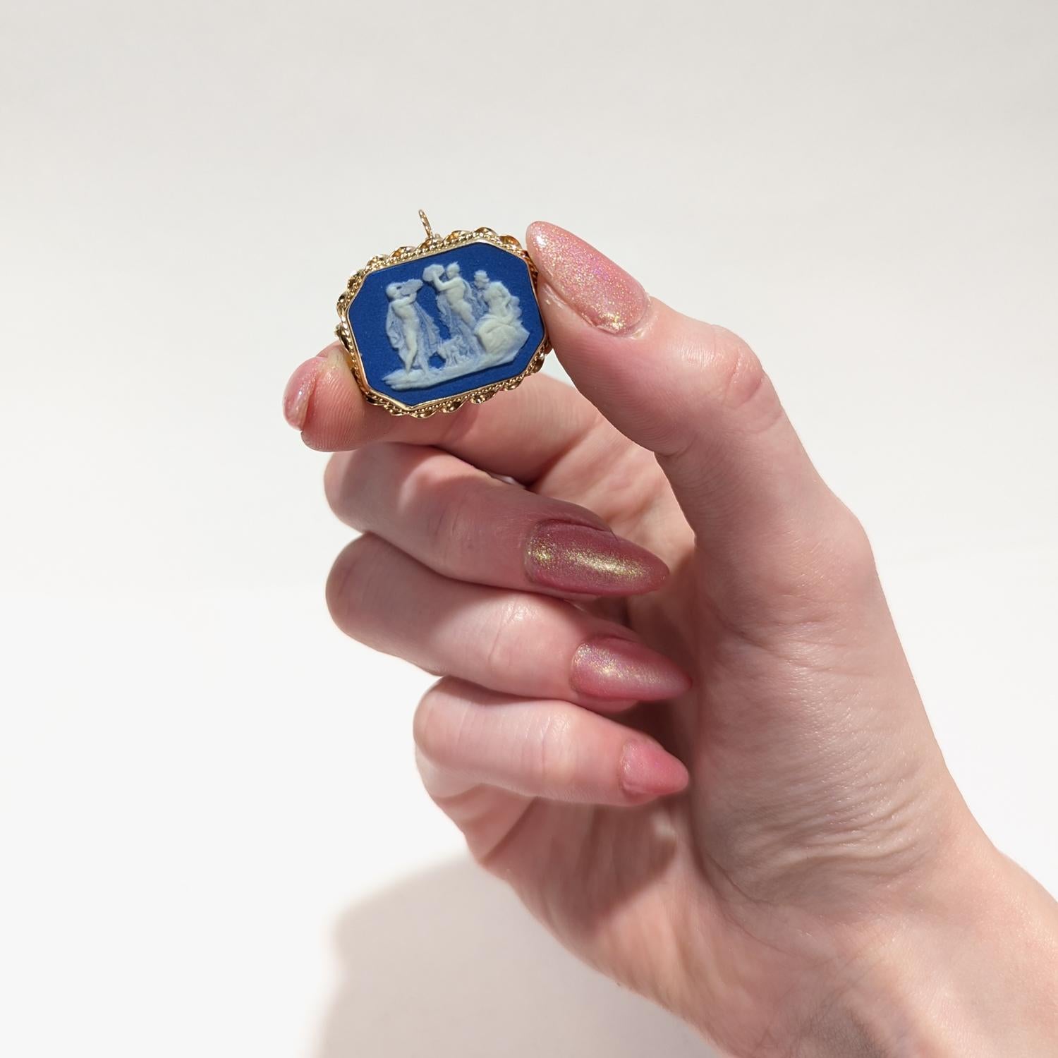 wedgwood pendant