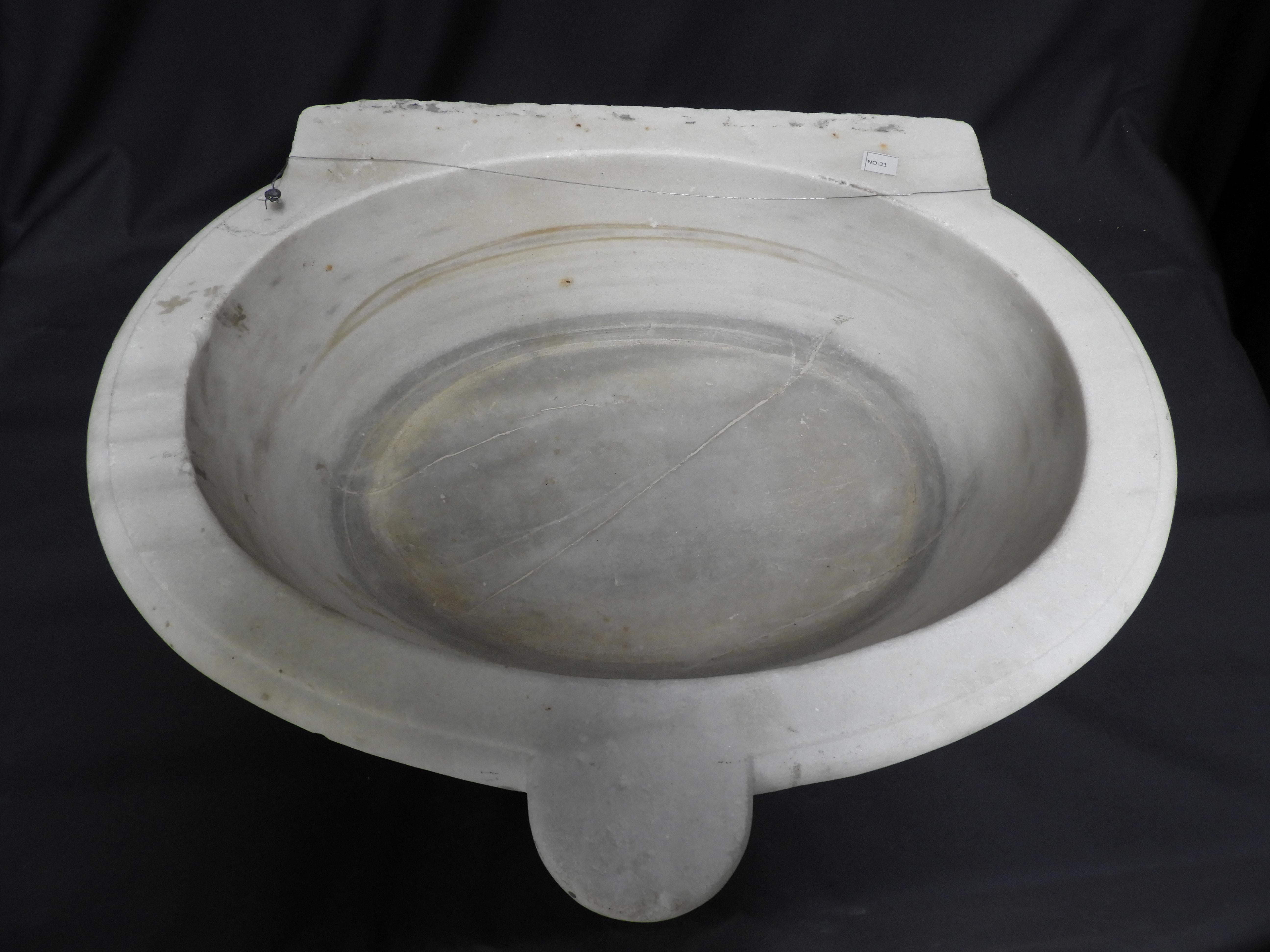 Other Antique 19th Century White Marble Sink For Sale