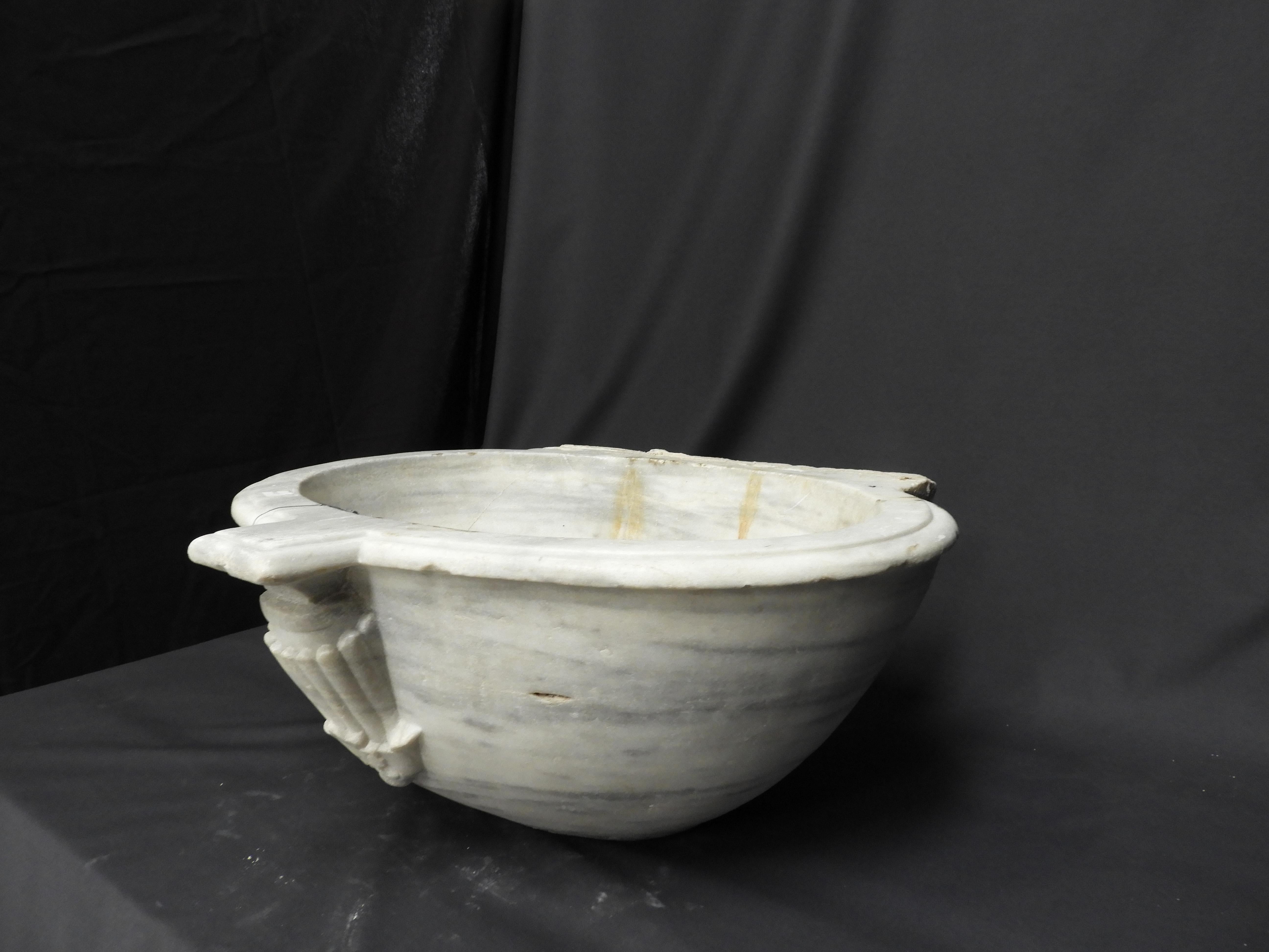 Hand-Carved Antique 19th Century White Marble Sink For Sale