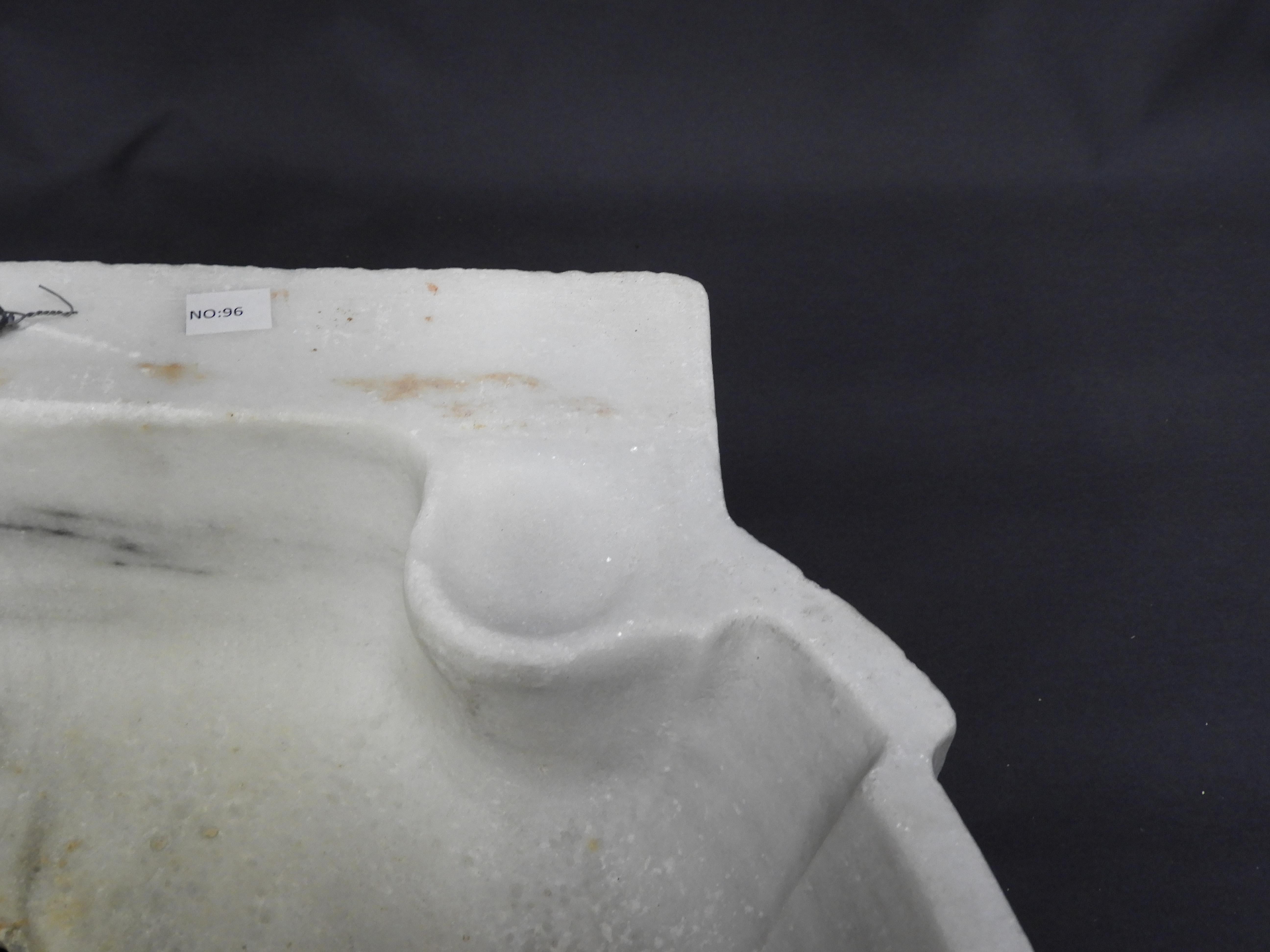 Antique 19th Century White Marble Sink For Sale 2