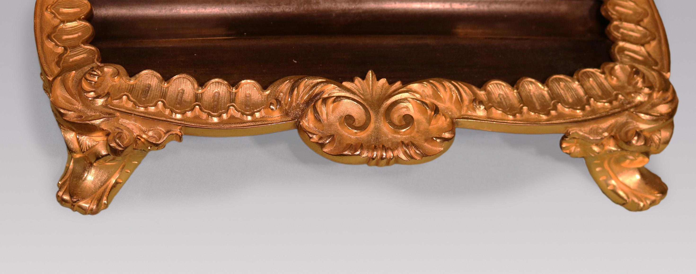 Anglais Ancien bureau William IV du 19ème siècle en bronze et bronze doré en vente