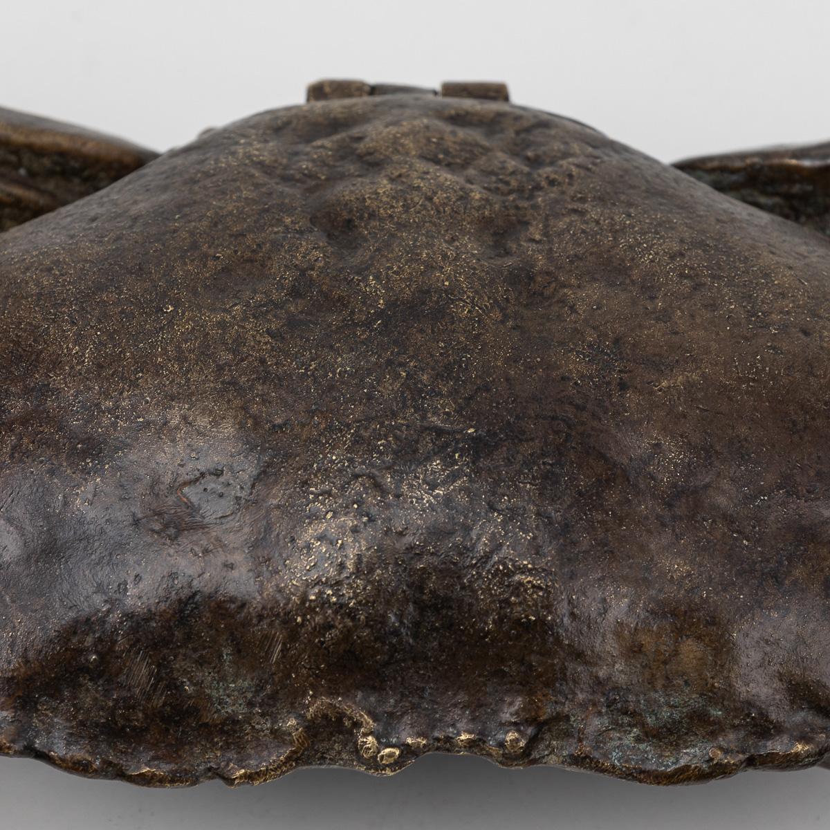Ancienne boîte à caviar en bronze victorienne en forme de crabe du 19e siècle c.1885 en vente 4