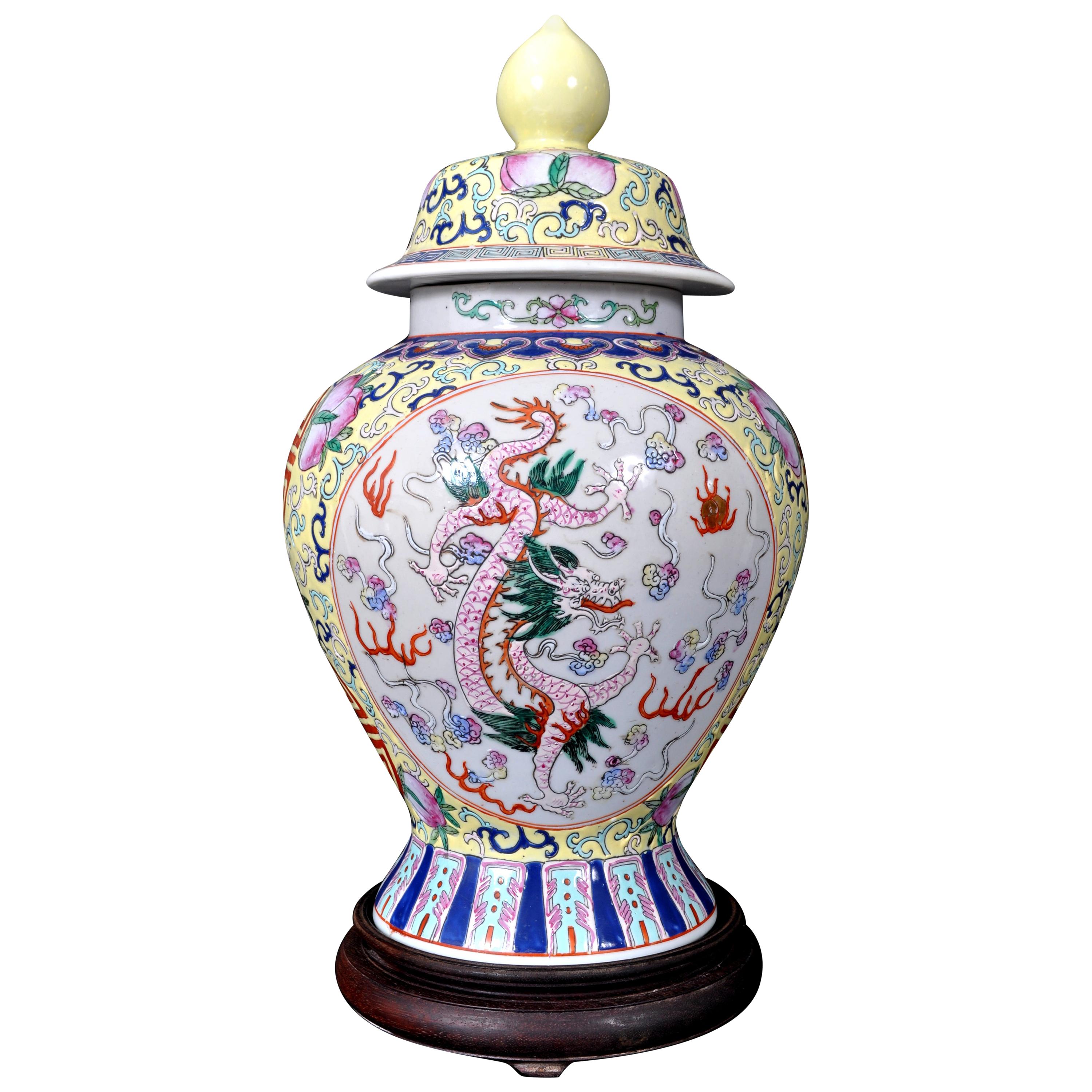 19th Century Chinese Qing Dynasty Imperial Porcelain Lidded Ginger Jar, 1880