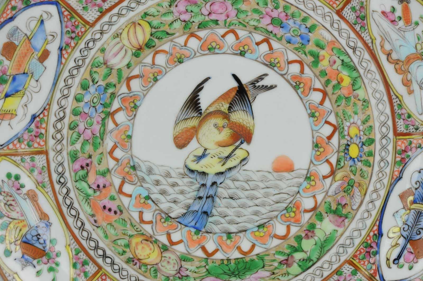 Porcelaine Assiette oiseau cantonaise ancienne 19ème-début 20ème siècle en porcelaine chinoise en vente