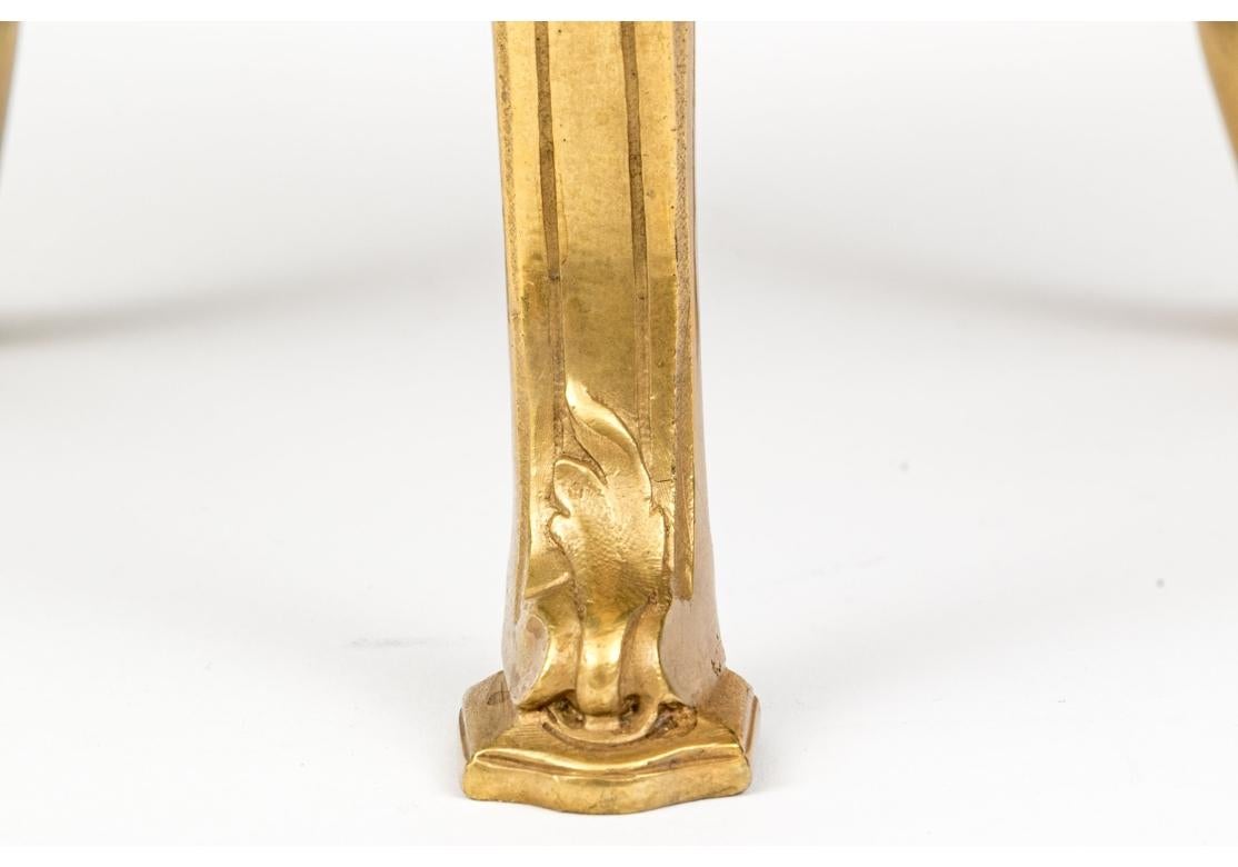 Français Jardinière ancienne à trois pieds en bronze et cuivre du 19ème siècle en vente