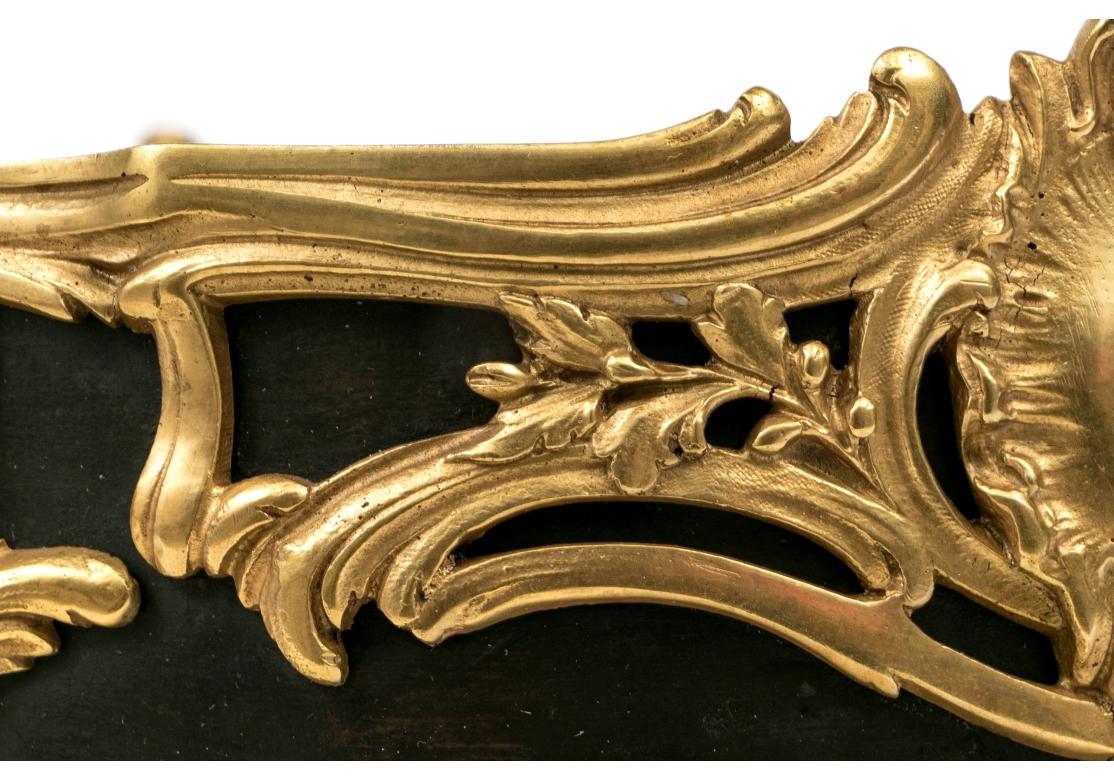 Moulage Jardinière ancienne à trois pieds en bronze et cuivre du 19ème siècle en vente