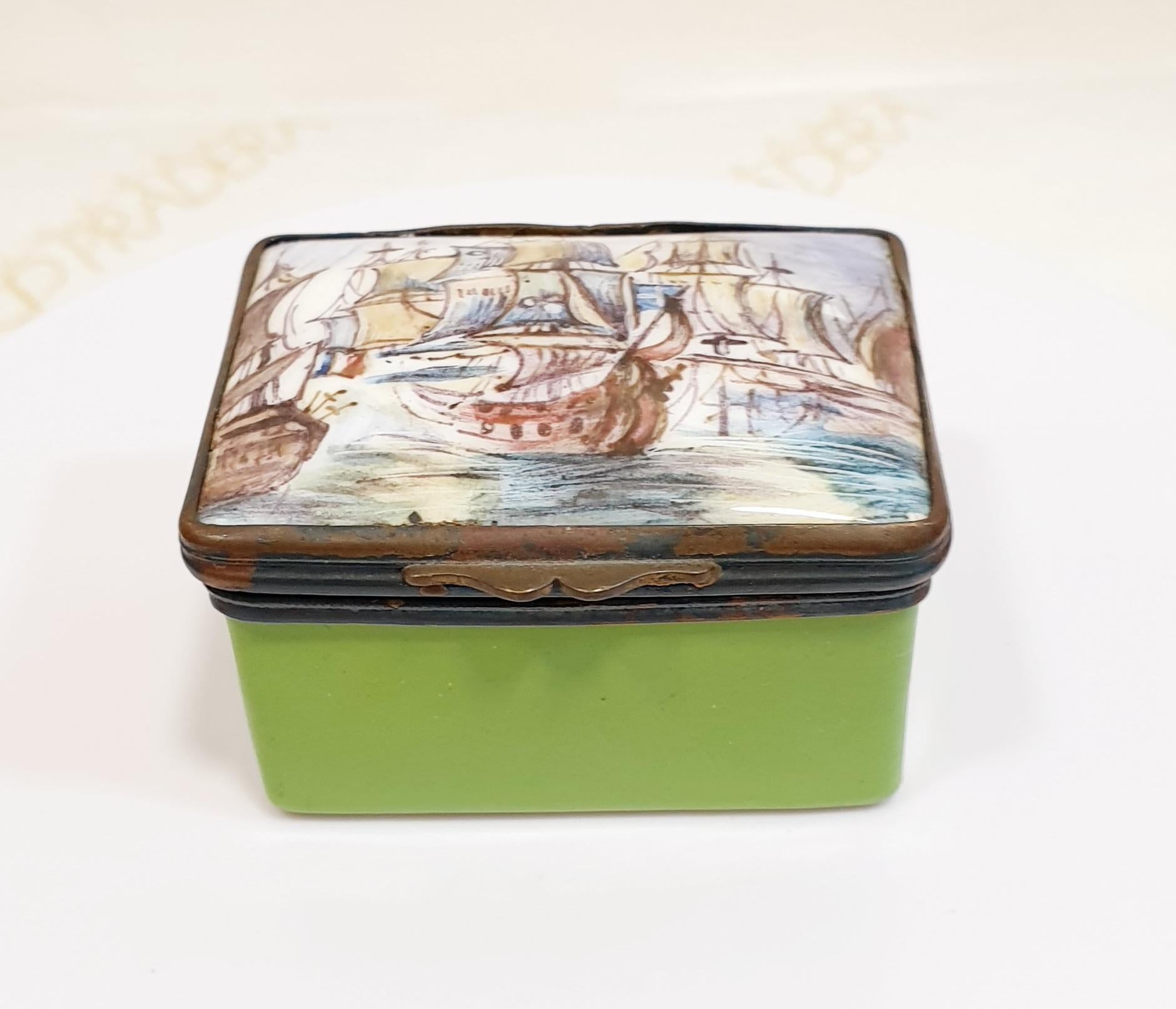 Antique 19th Jewellery hand painted porcelain box with hunting horse scene
aprox 1880 hand painted in yellow porcelaine
Perfect gift for decoration or keeping personal and valuable items

PRADERA is a second generation of a family run business