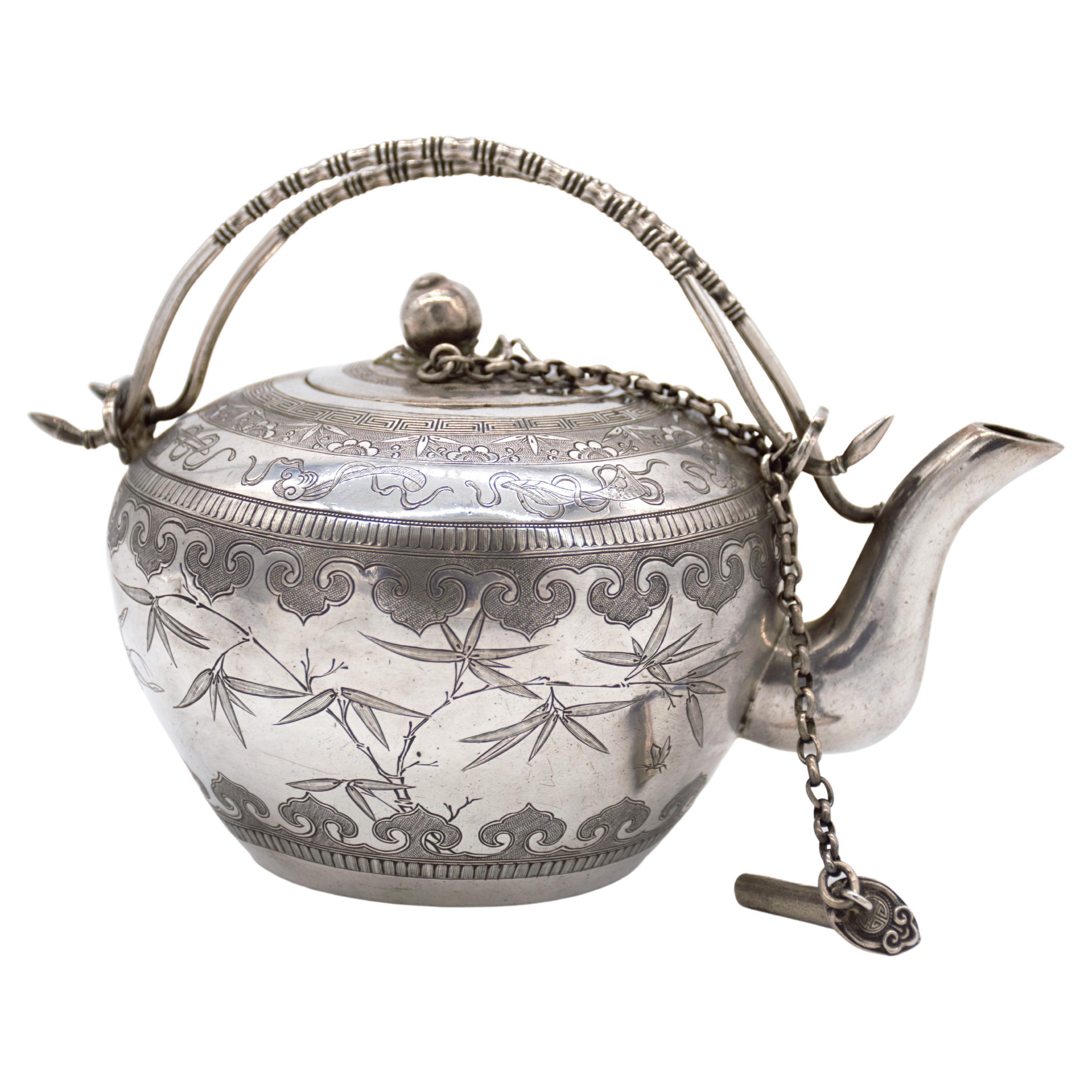 Antique early 20th Chinese Exceptional Solid Silver Teapot, Wu Hua物華, Tianjin For Sale