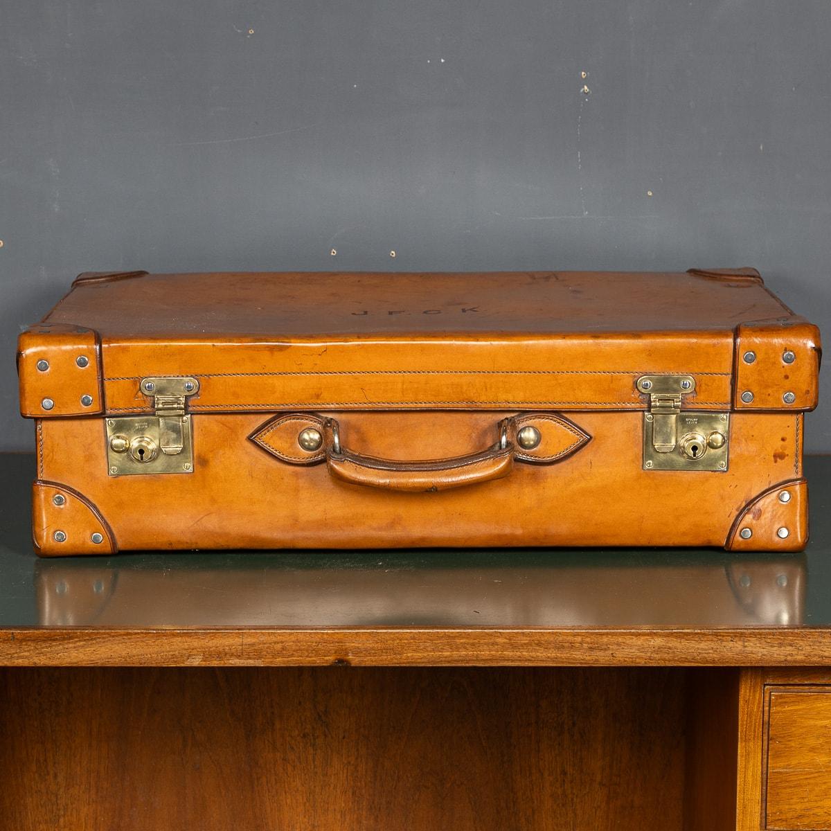 Other Antique 19thC English Leather Overnight Case With Six Silver Topped Jars c.1881 For Sale