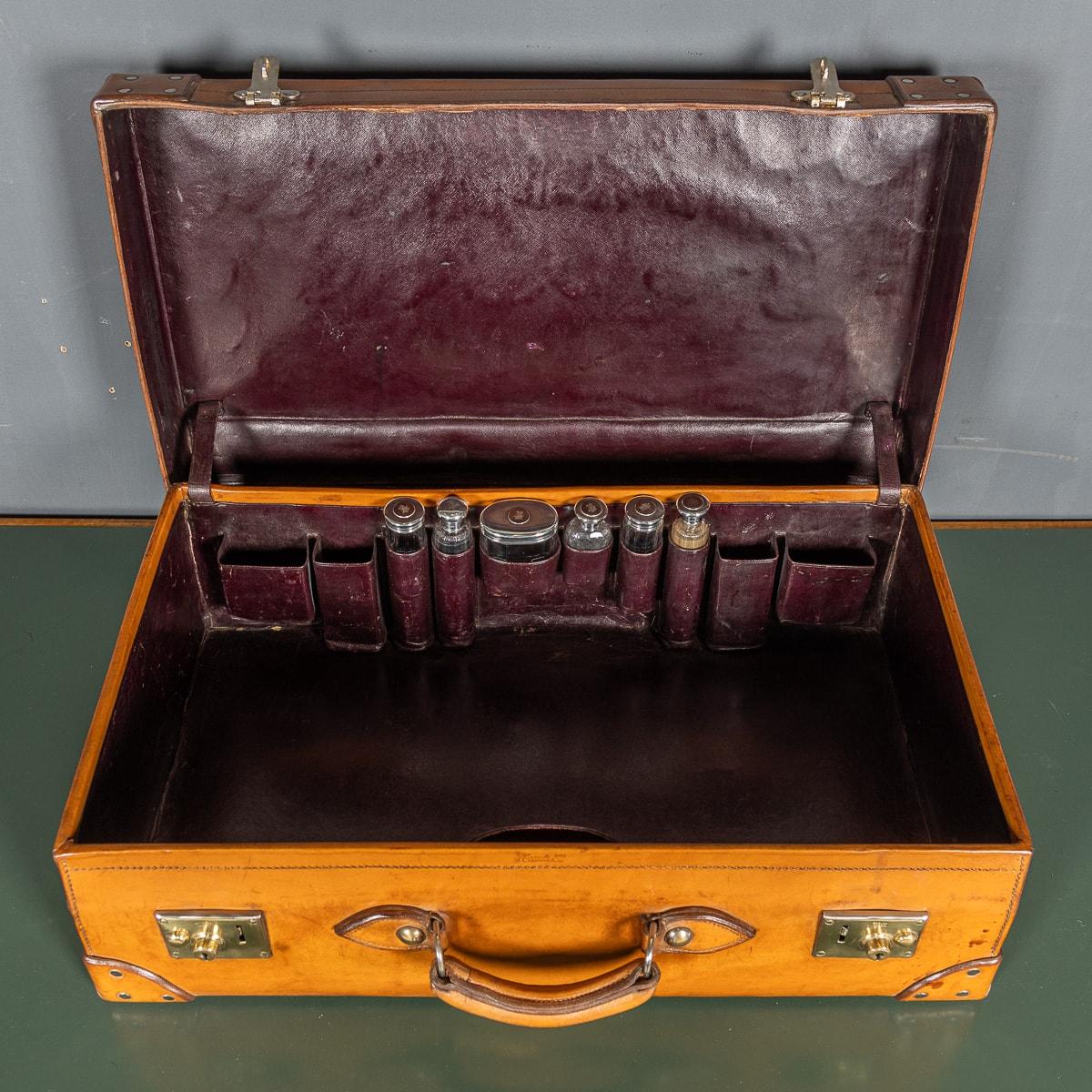 Antique 19thC English Leather Overnight Case With Six Silver Topped Jars c.1881 For Sale 2