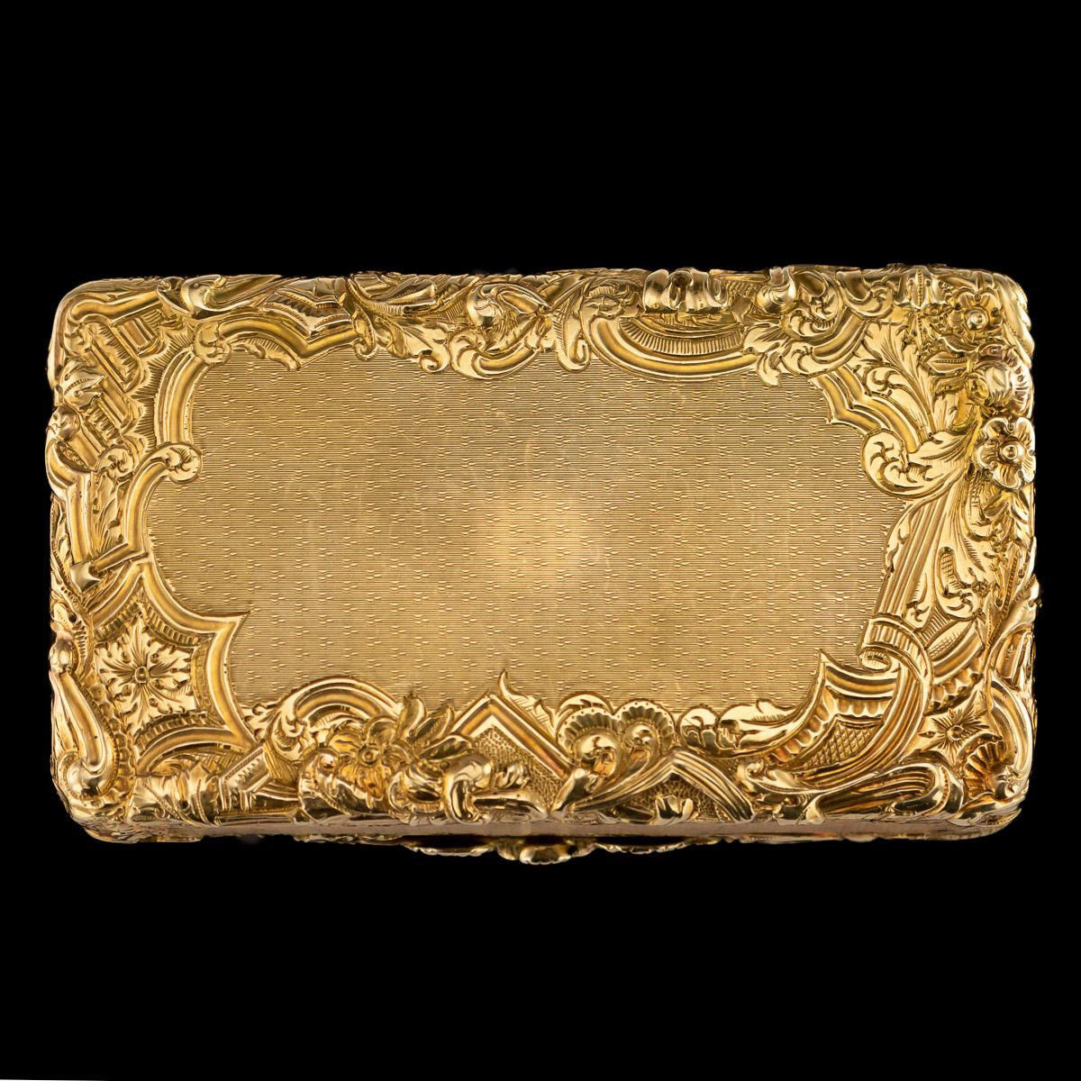 Antique 19th Century French 18-Karat Gold Snuff Box, Paris, circa 1820 In Good Condition In Royal Tunbridge Wells, Kent