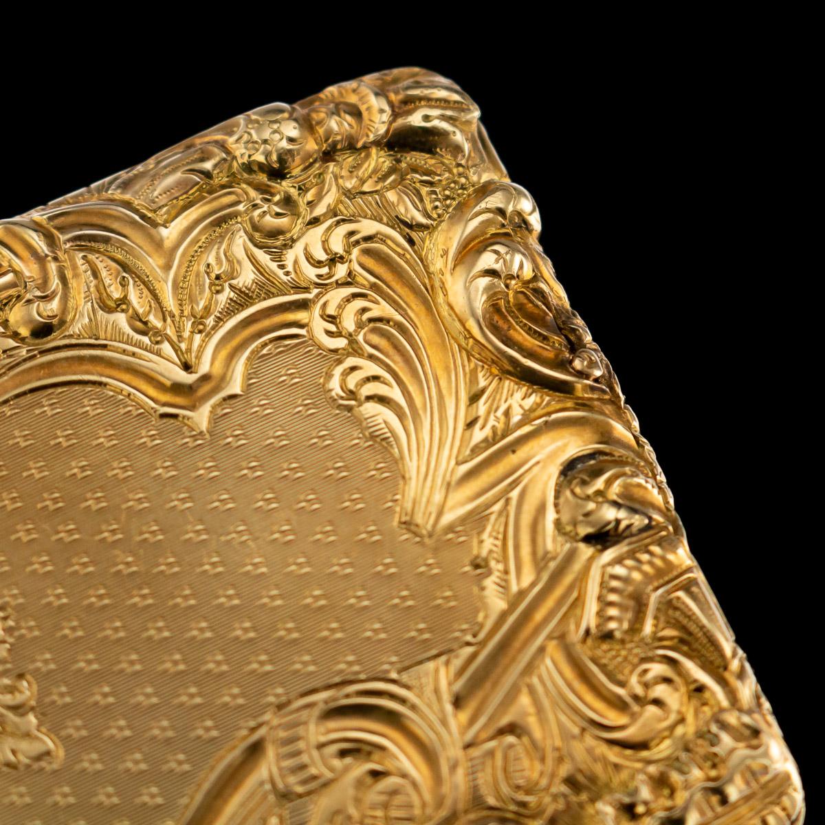 Antique 19th Century French 18-Karat Gold Snuff Box, Paris, circa 1820 4