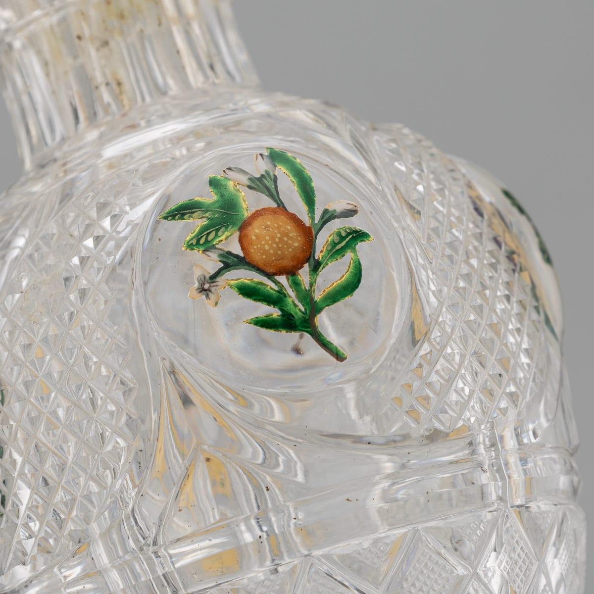 Antique French Baccarat del XIX secolo, bottiglia di profumo a quattro camere divise in smalto e ormeggio in vendita 8