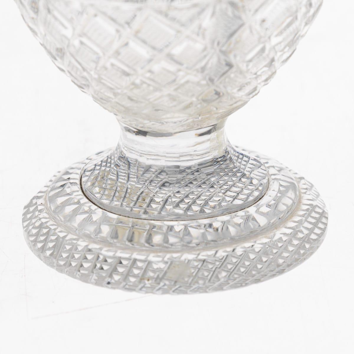 Antique French Baccarat del XIX secolo, bottiglia di profumo a quattro camere divise in smalto e ormeggio in vendita 13