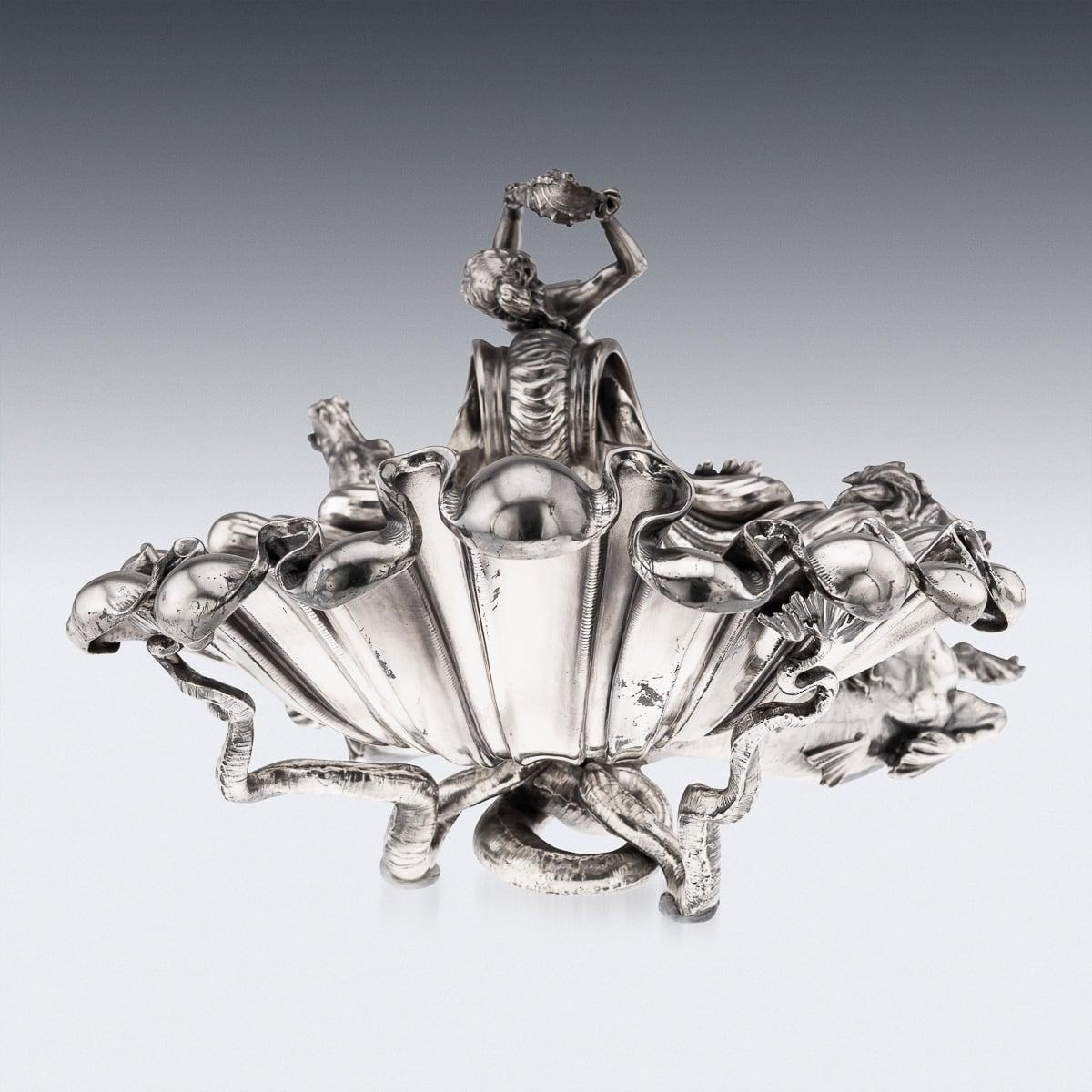 Antike 19. Jahrhundert Französisch Silber Platte Hippocampi, Meerjungfrau & Shell Centrepiece c.1890 im Zustand „Gut“ im Angebot in Royal Tunbridge Wells, Kent