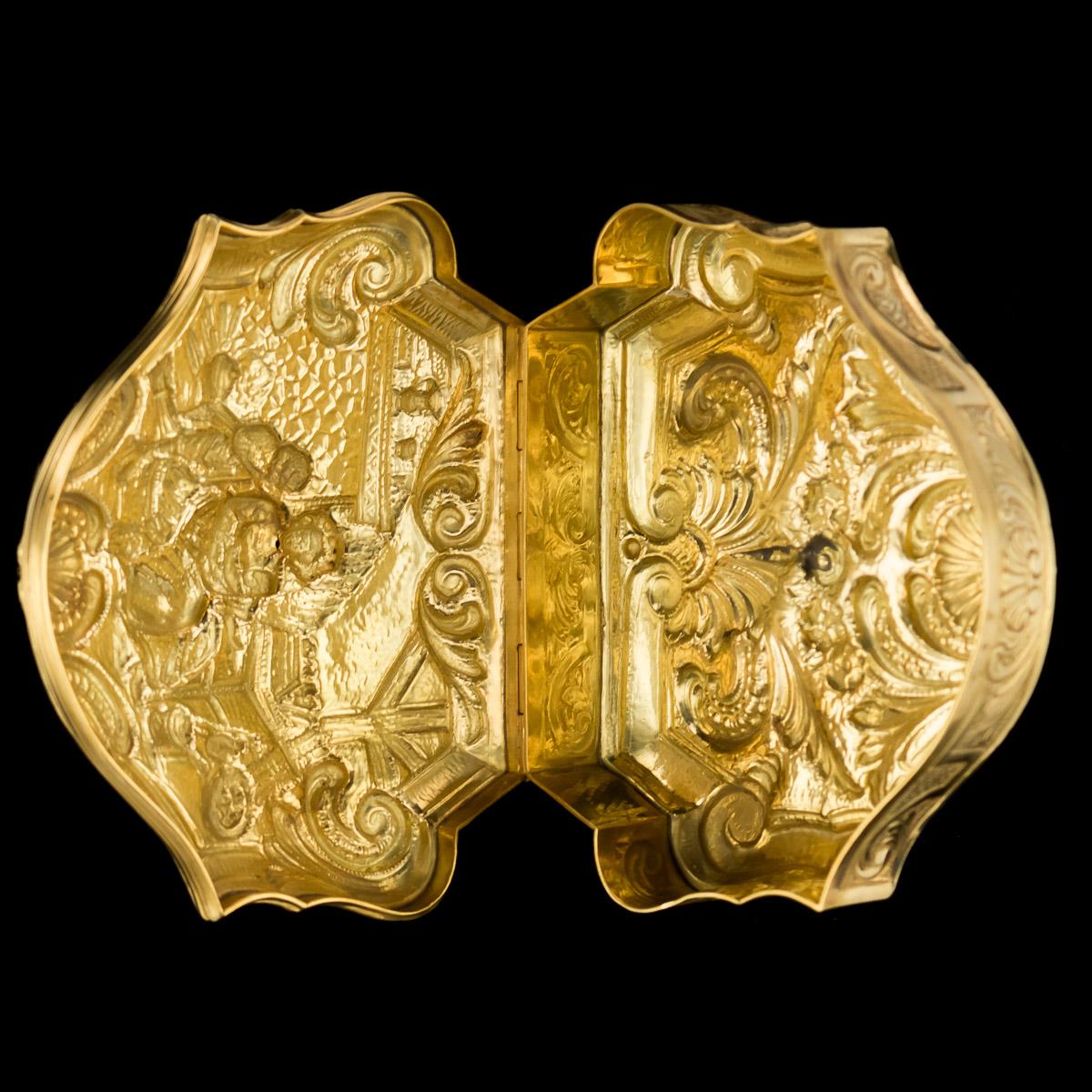 19th Century Antique German 18-Karat Solid Gold Decorative Snuff Box, Hanau, circa 1840