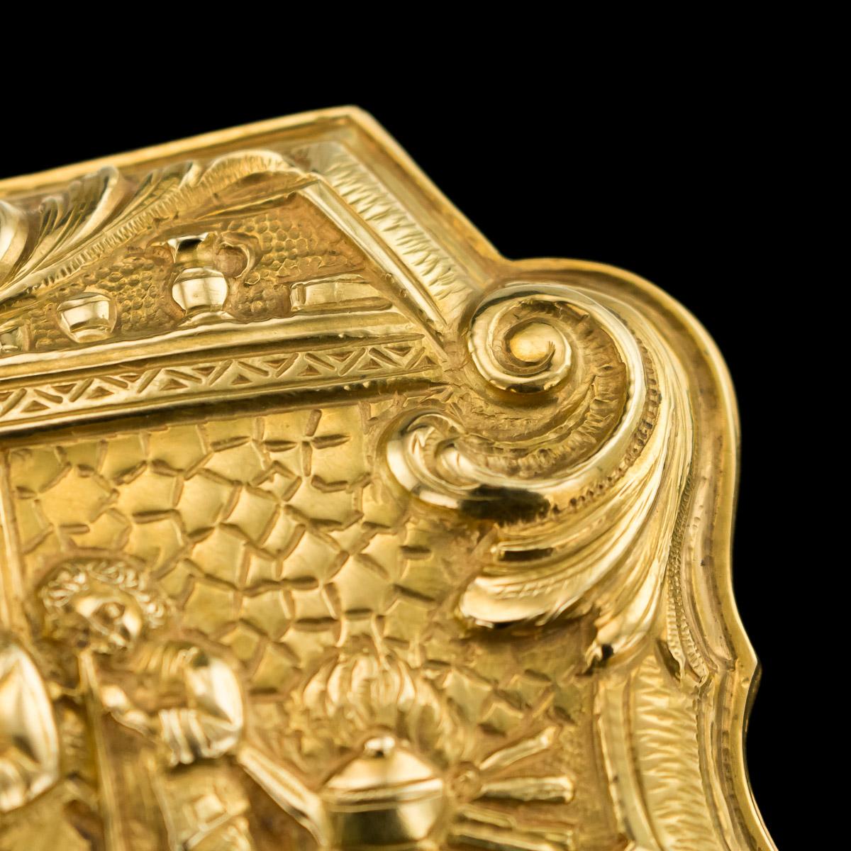 Antique German 18-Karat Solid Gold Decorative Snuff Box, Hanau, circa 1840 1
