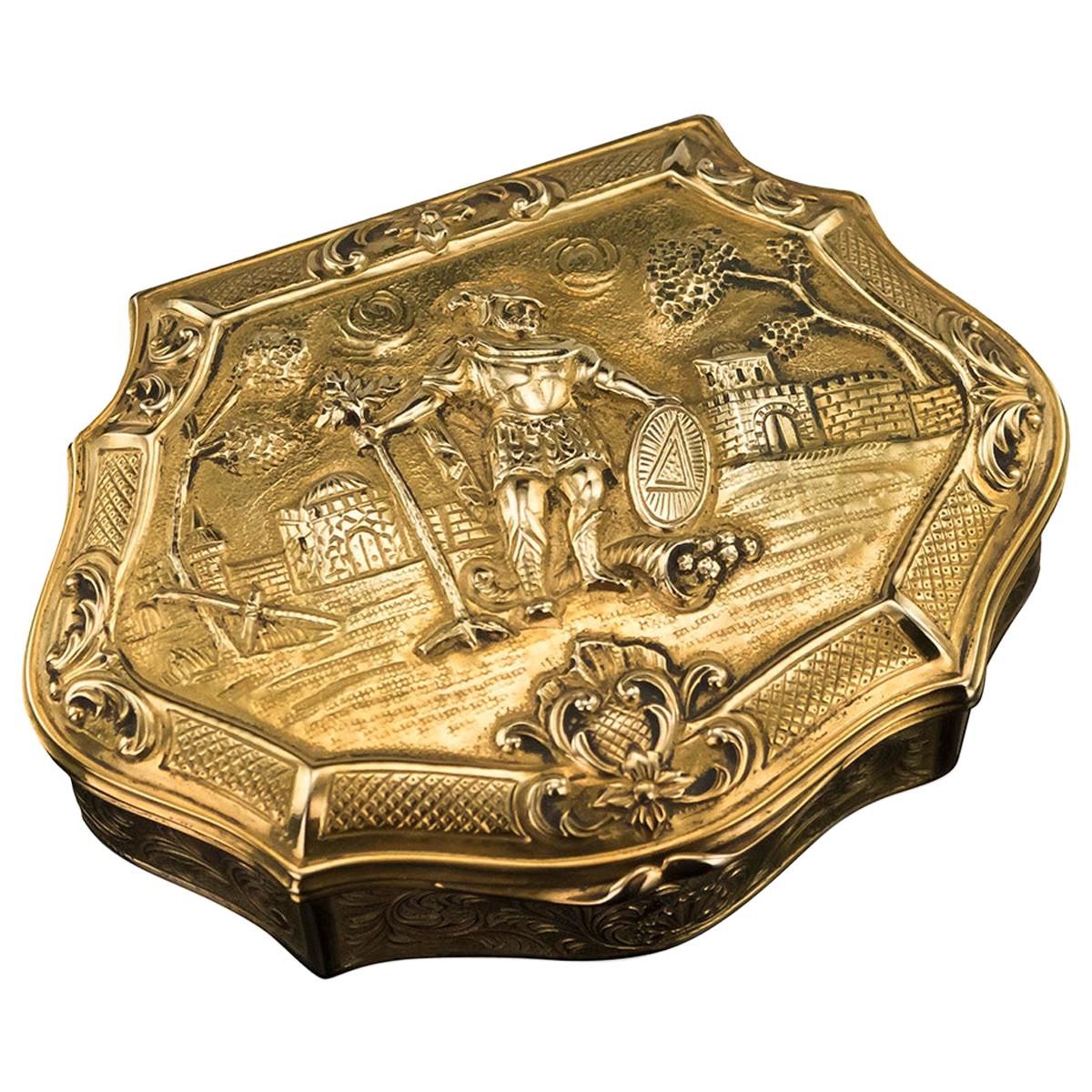 Antique German 18-Karat Solid Gold Decorative Snuff Box, Hanau, circa 1840