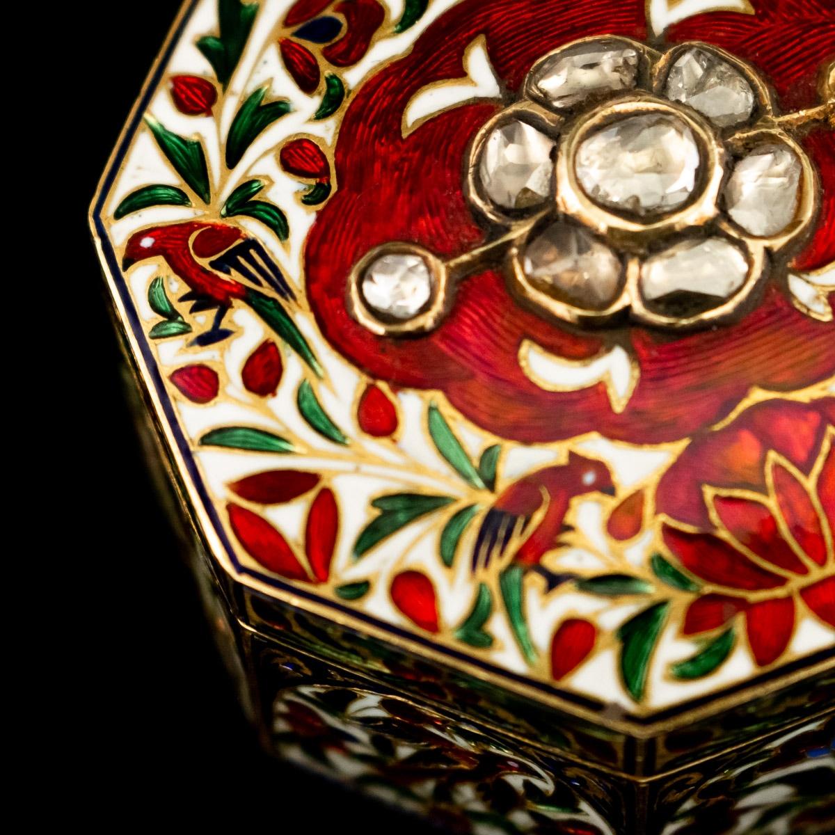 Antique 19th Centuey Indian Gem Set and Enamelled Gold Box, Jaipur, circa 1890 1