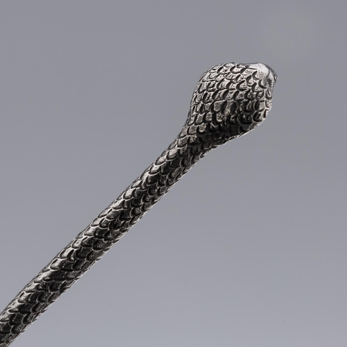 Ancien service à condiments en argent massif indien du XIXe siècle, Oomersi Mawji, Bhuj c.1890 en vente 12