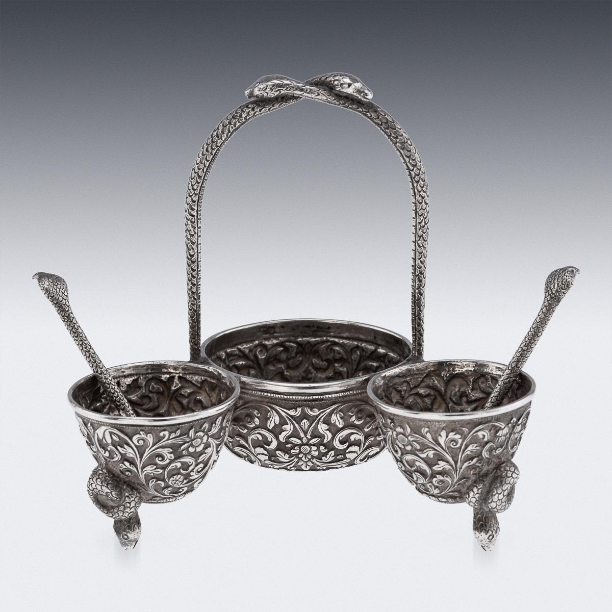 Ancien service à condiments en argent massif indien du XIXe siècle, Oomersi Mawji, Bhuj c.1890 Bon état - En vente à Royal Tunbridge Wells, Kent