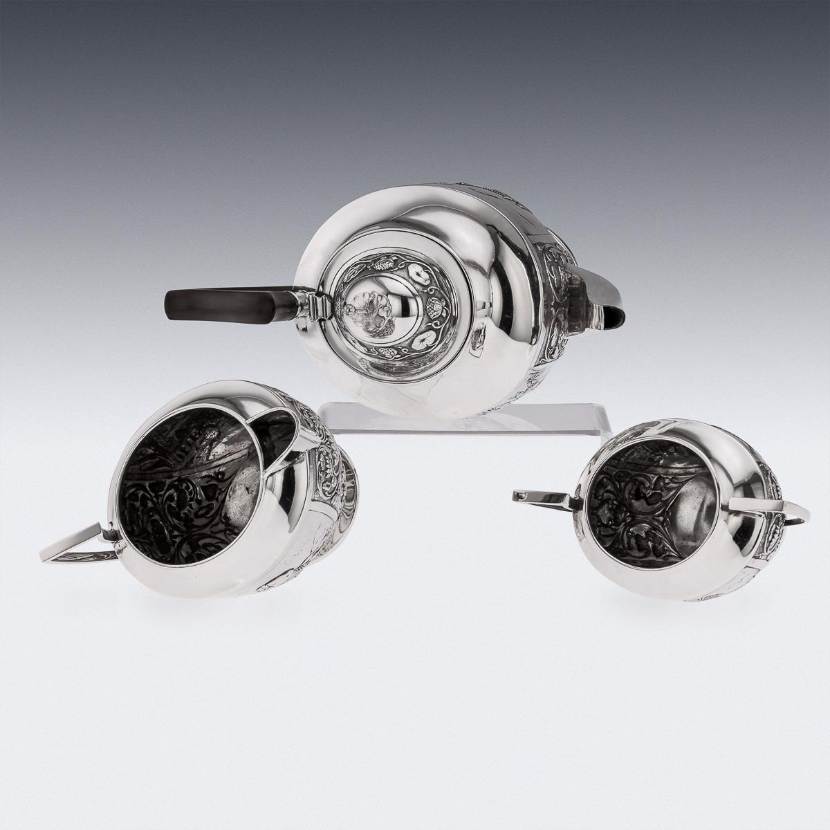 Antikes dreiteiliges Teeservice aus massivem Silber im indischen Stil des 19. Jahrhunderts, Reed & Barton um 1900 im Zustand „Gut“ im Angebot in Royal Tunbridge Wells, Kent