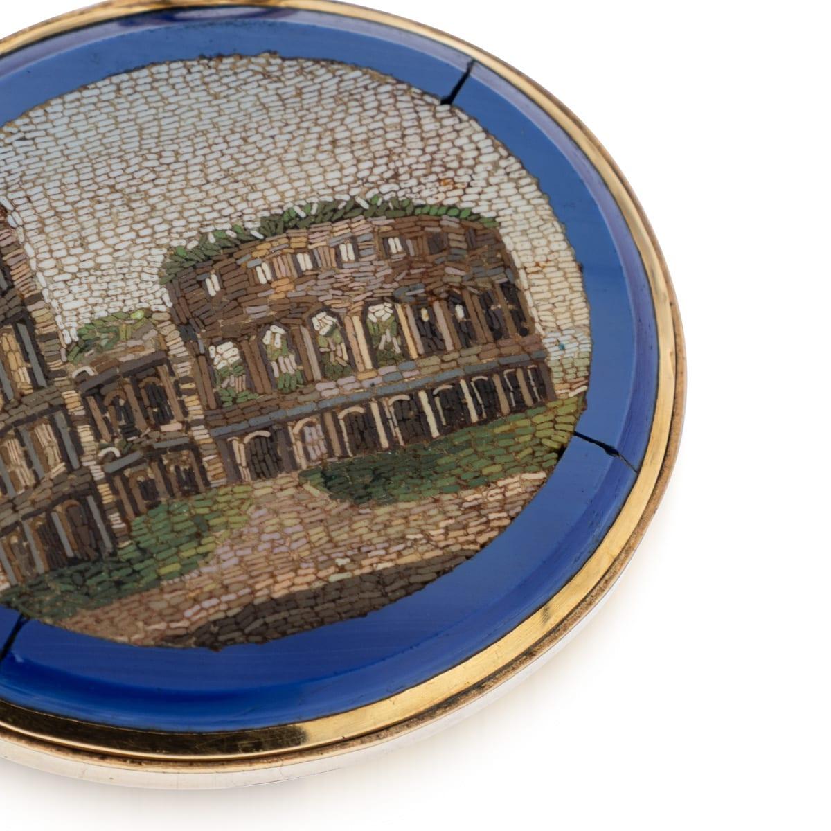 Broche en micro-mosaïque 